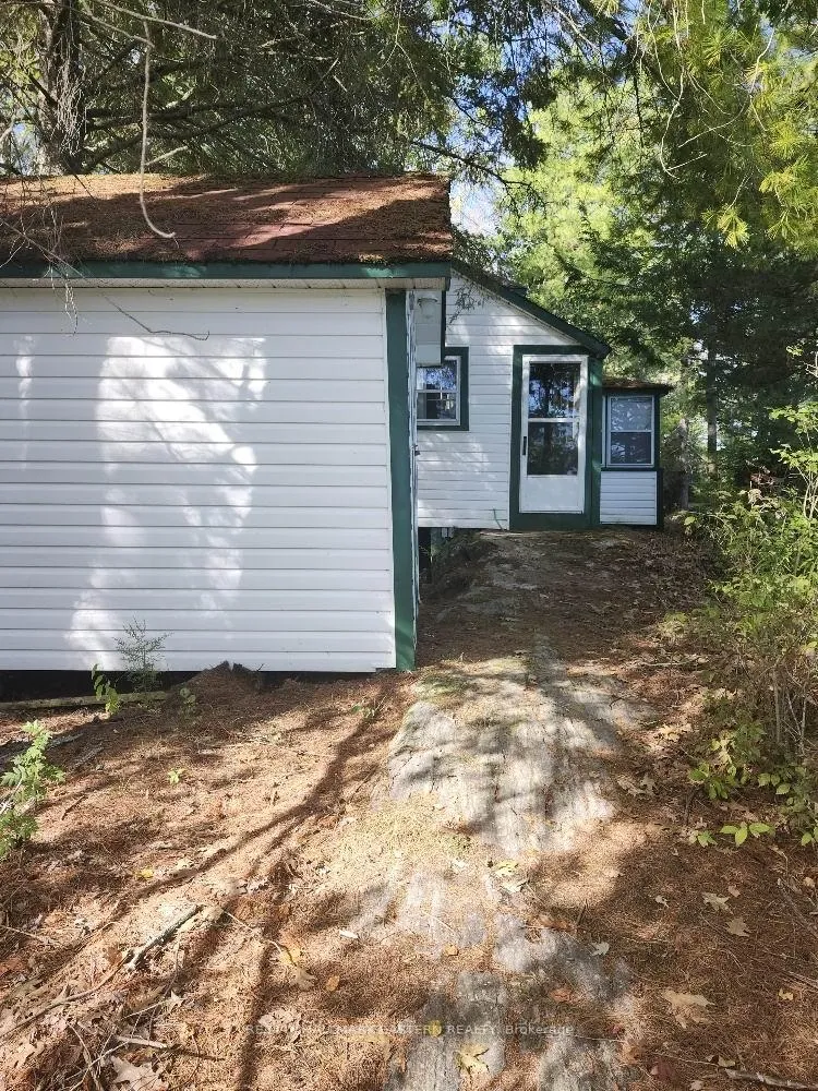 Photo 19 of 1420 Island 76, North Kawartha — HOMEH