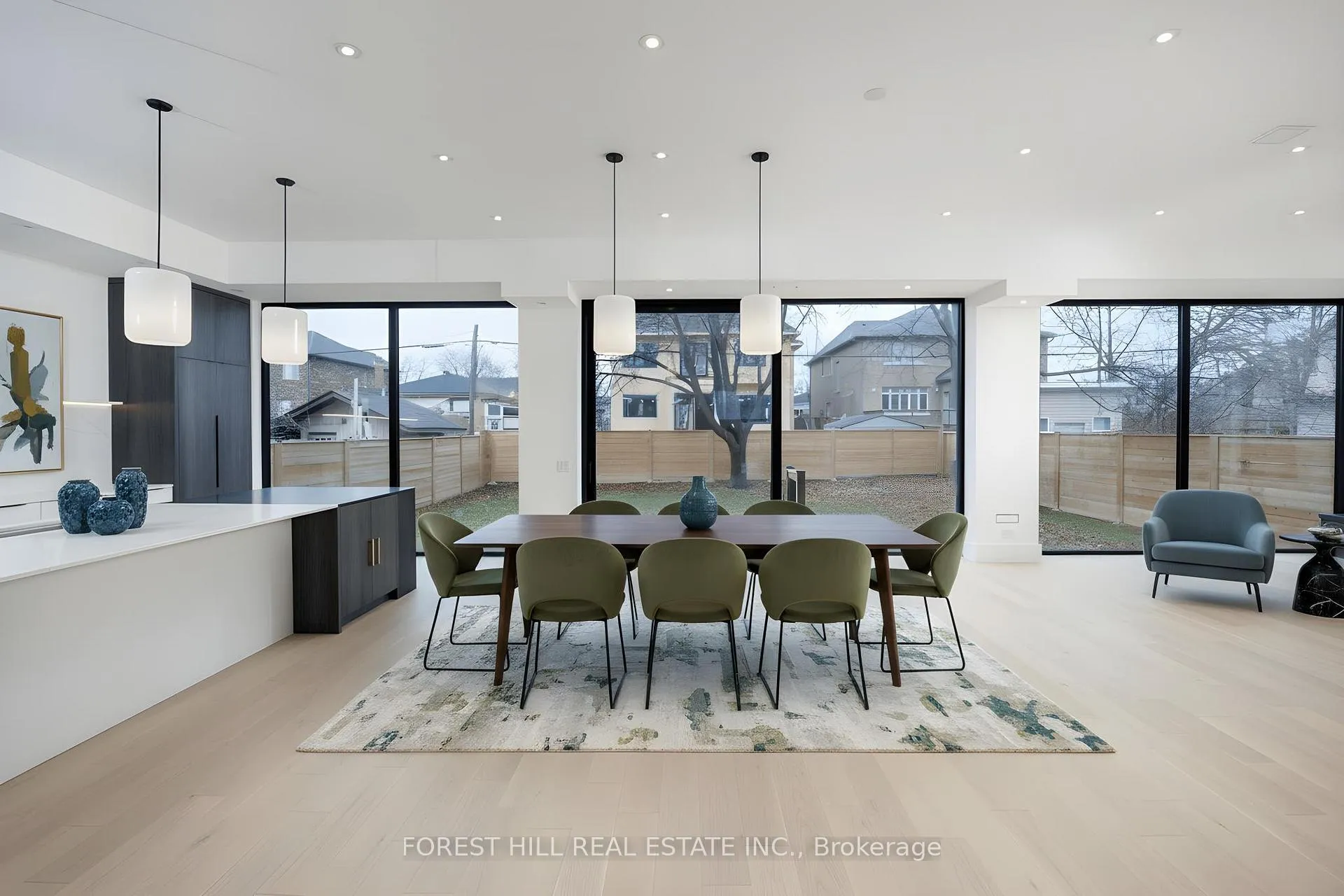 Photo 5 of 170 Ranee Avenue, Toronto, Englemount-Lawrence — HOMEH