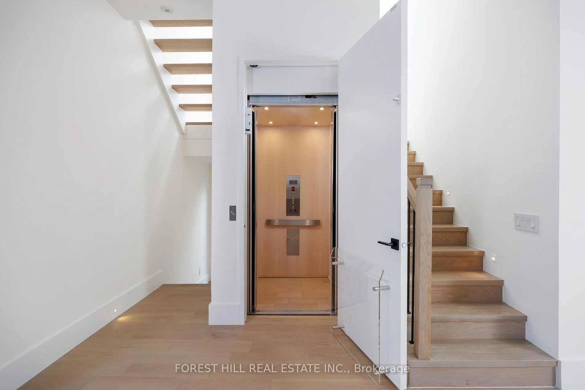 Photo 9 of 170 Ranee Avenue, Toronto, Englemount-Lawrence — HOMEH