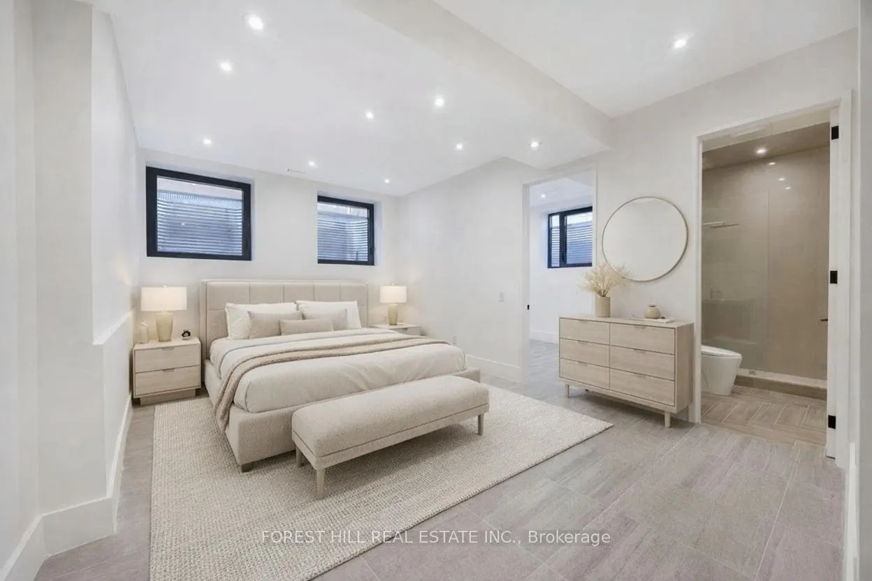 Photo 23 of 170 Ranee Avenue, Toronto, Englemount-Lawrence — HOMEH