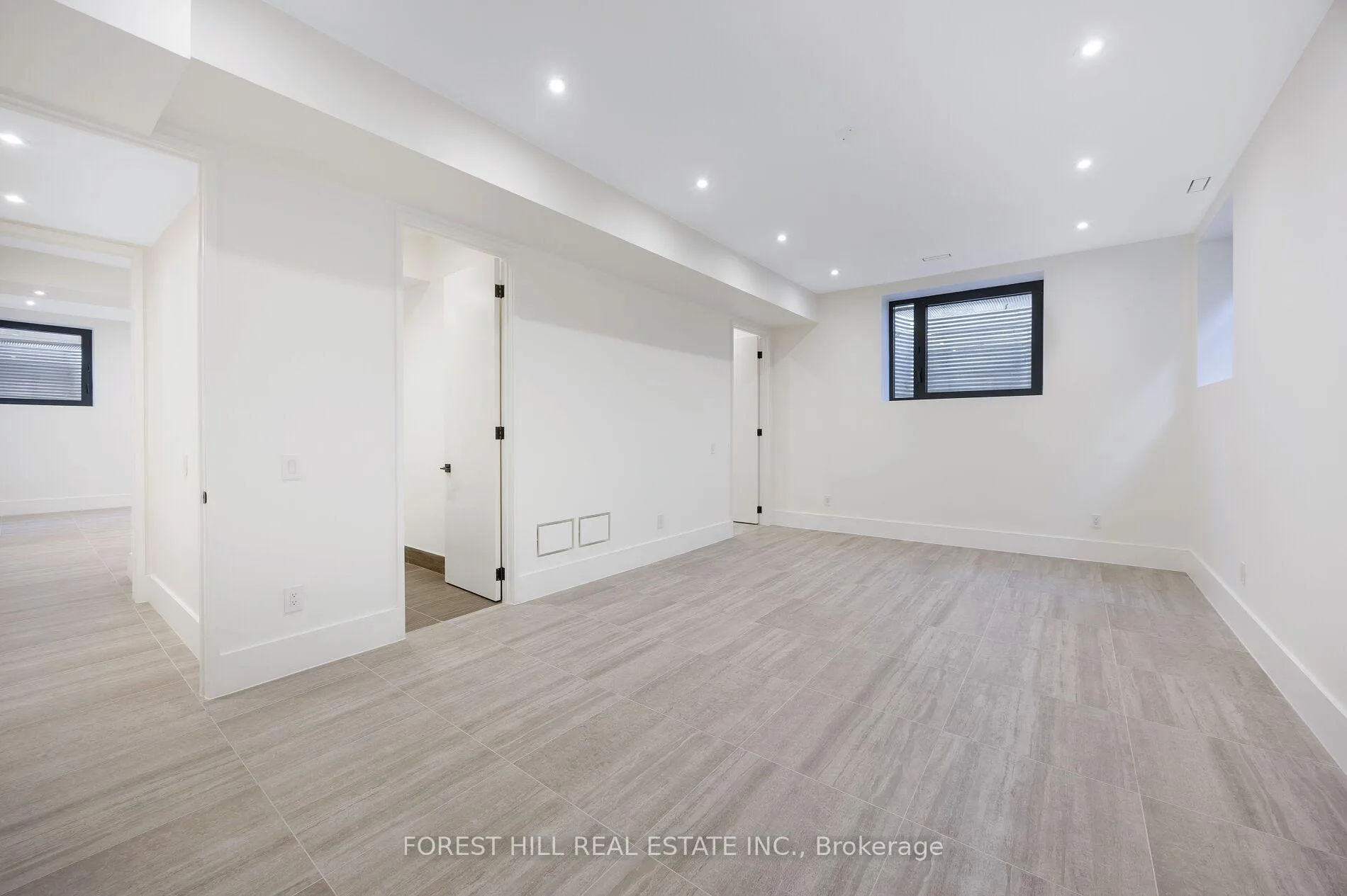 Photo 39 of 170 Ranee Avenue, Toronto, Englemount-Lawrence — HOMEH