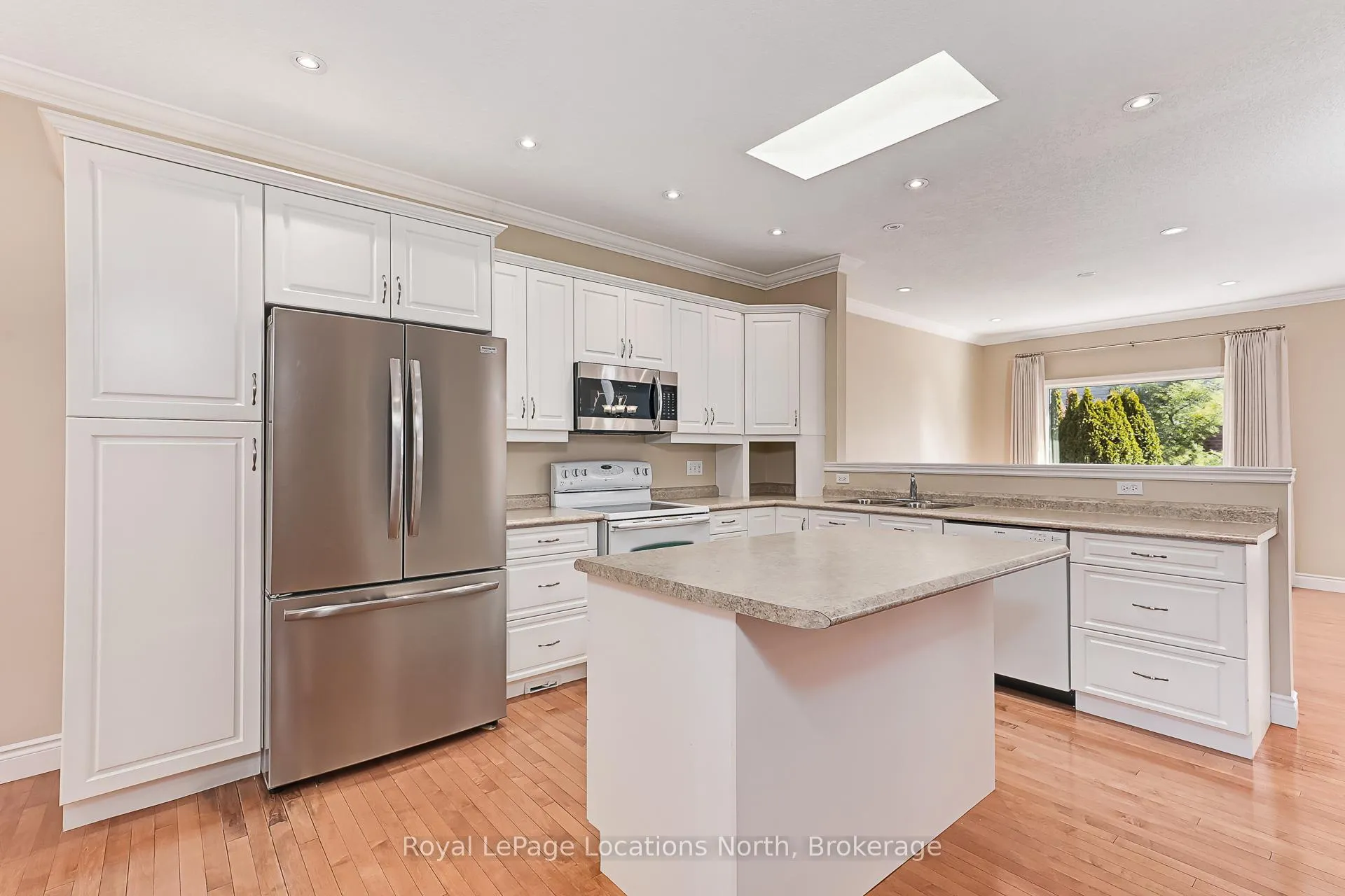 Photo 7 of 31 Alyssa Drive, Collingwood — HOMEH