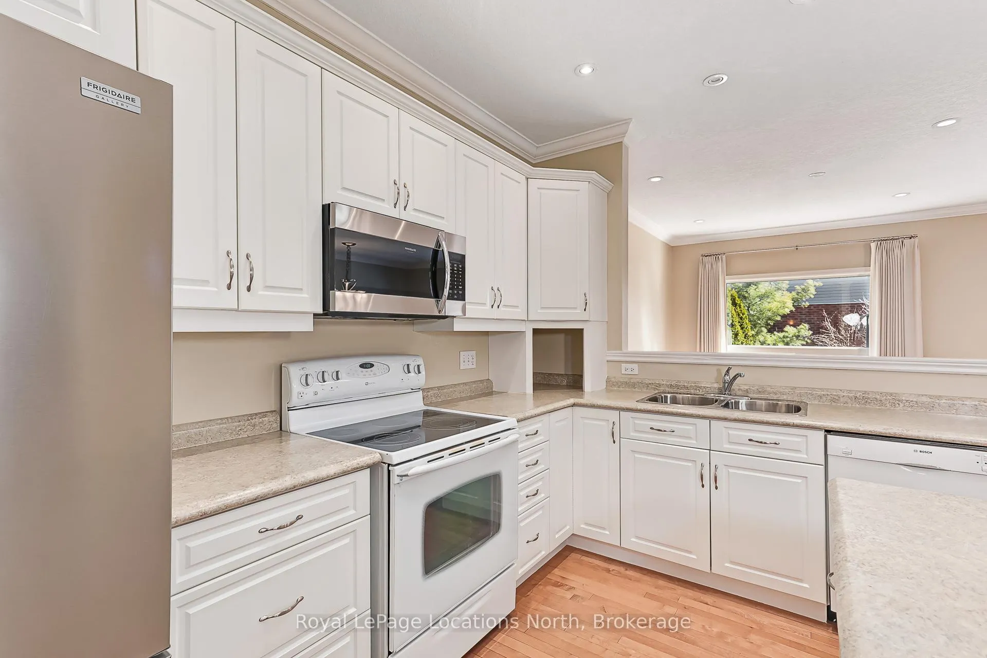 Photo 8 of 31 Alyssa Drive, Collingwood — HOMEH