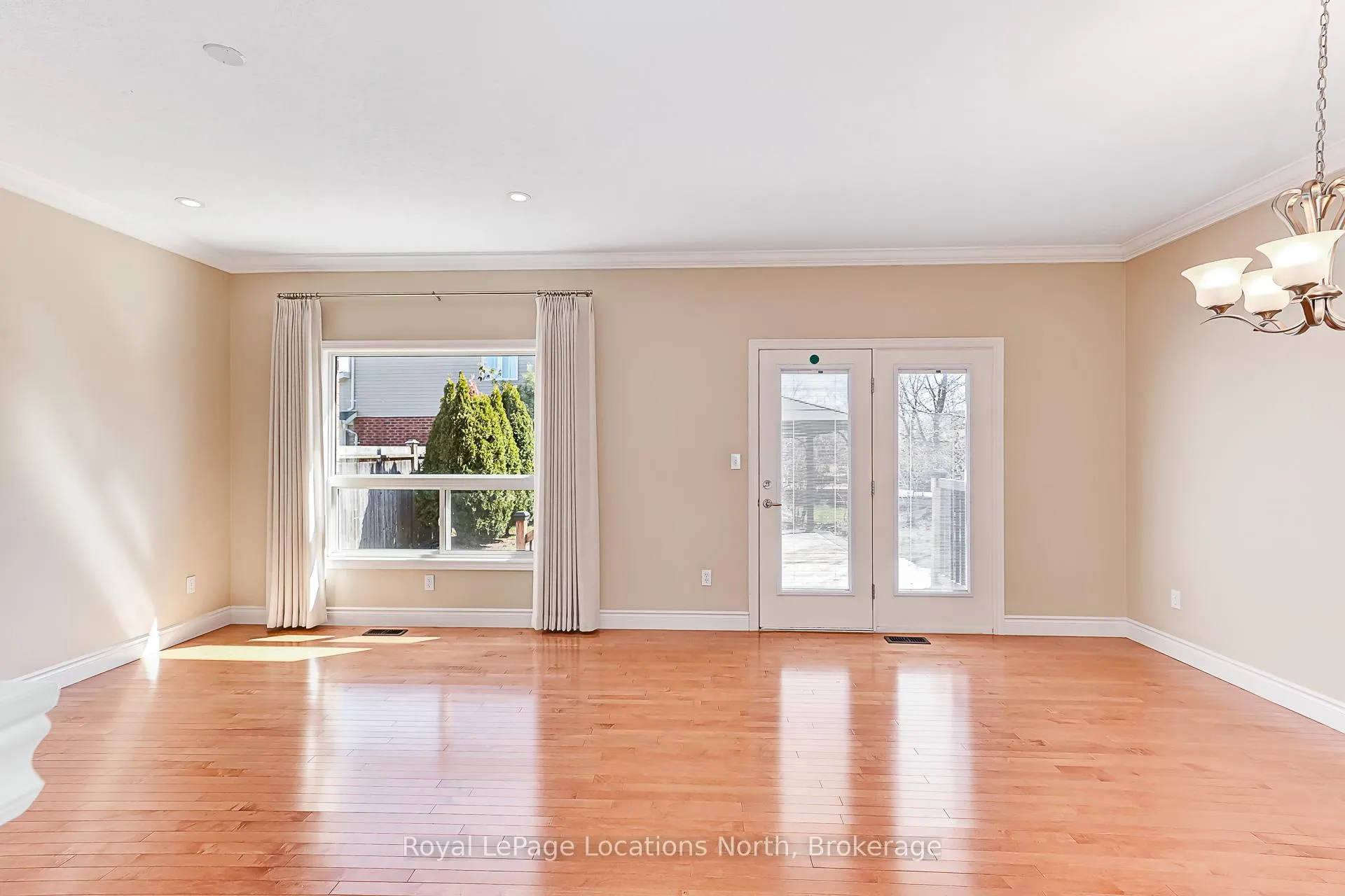 Photo 14 of 31 Alyssa Drive, Collingwood — HOMEH