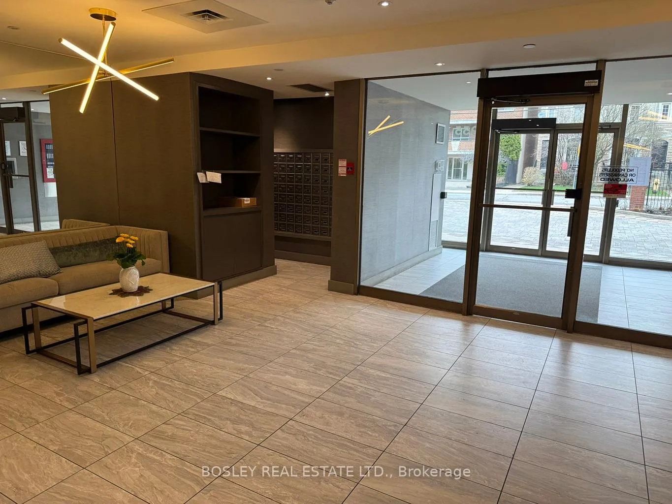 Photo 2 of Unit 513, 955 Millwood Road, Toronto, Leaside — HOMEH
