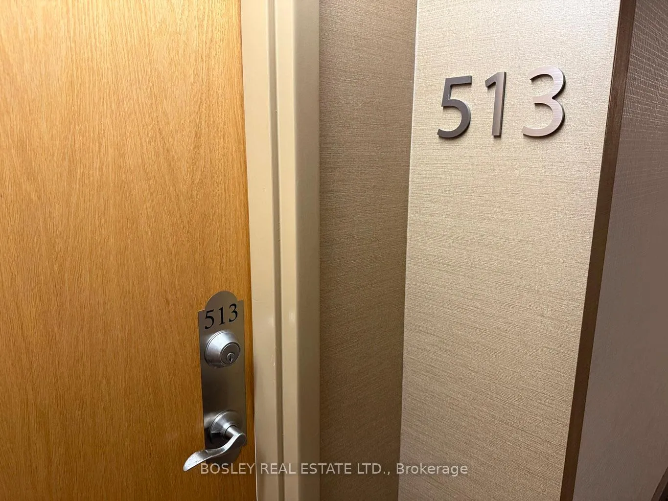 Photo 6 of Unit 513, 955 Millwood Road, Toronto, Leaside — HOMEH