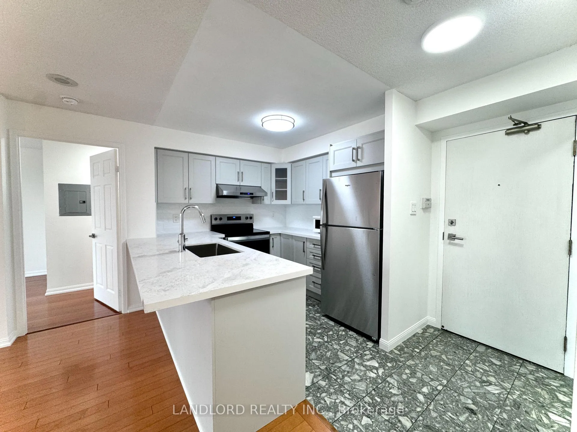 Photo 2 of Unit 911, 109 Front Street E, Toronto, Moss Park — HOMEH