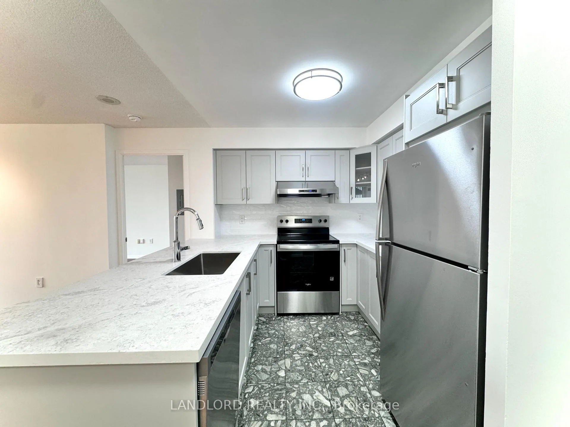 Photo 14 of Unit 911, 109 Front Street E, Toronto, Moss Park — HOMEH