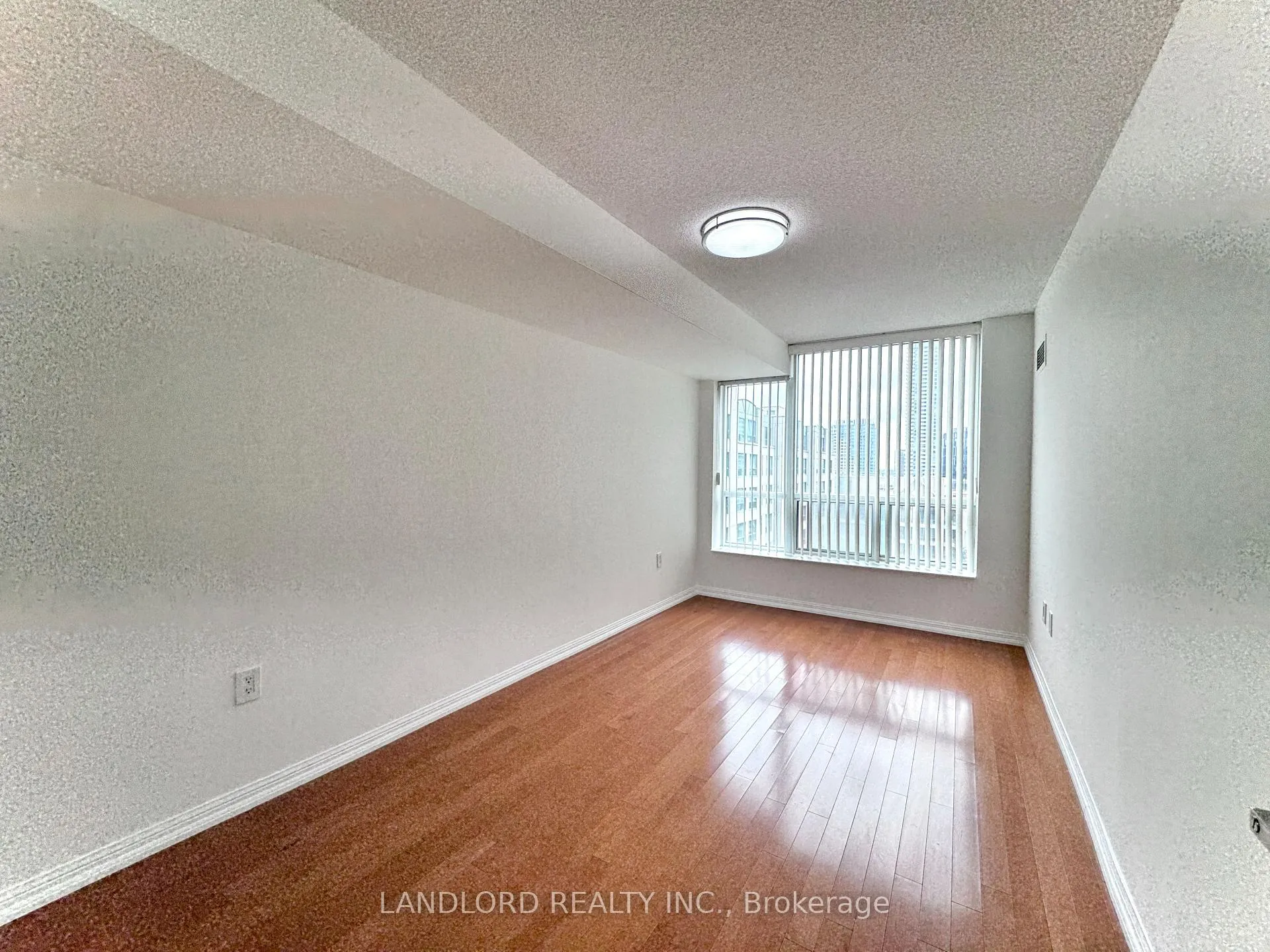 Photo 16 of Unit 911, 109 Front Street E, Toronto, Moss Park — HOMEH