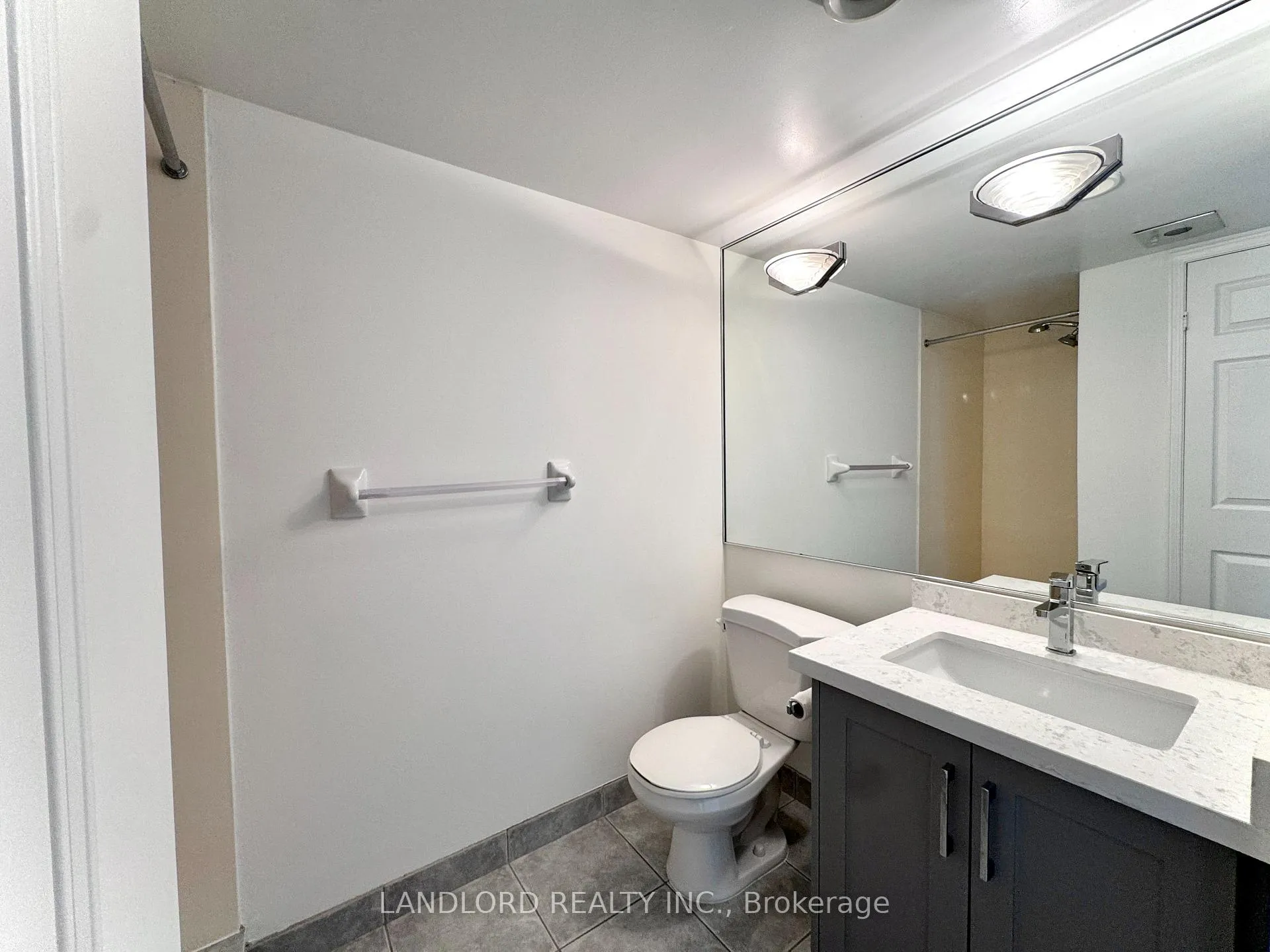 Photo 18 of Unit 911, 109 Front Street E, Toronto, Moss Park — HOMEH