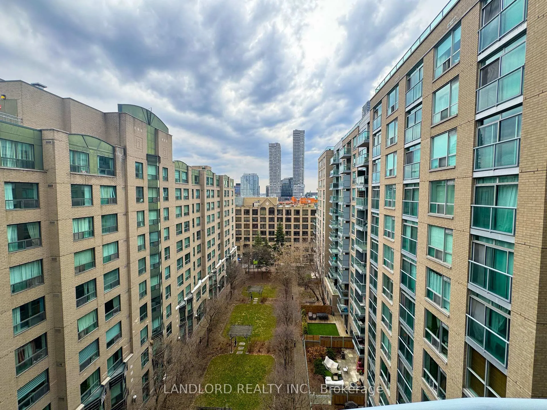 Photo 23 of Unit 911, 109 Front Street E, Toronto, Moss Park — HOMEH