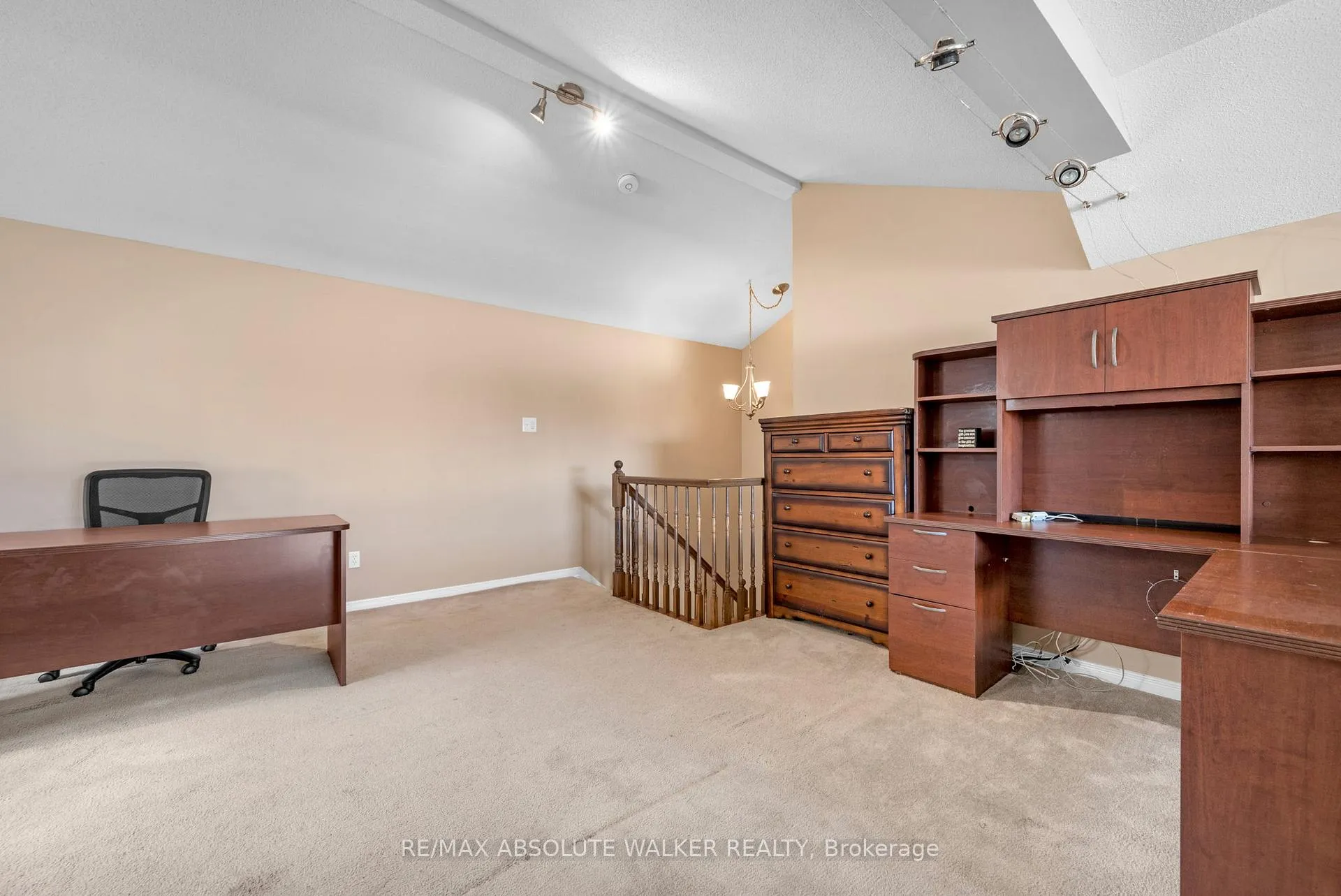 Photo 21 of 1024 Marconi Avenue, Ottawa, Kanata - Morgan's Grant/South March — HOMEH