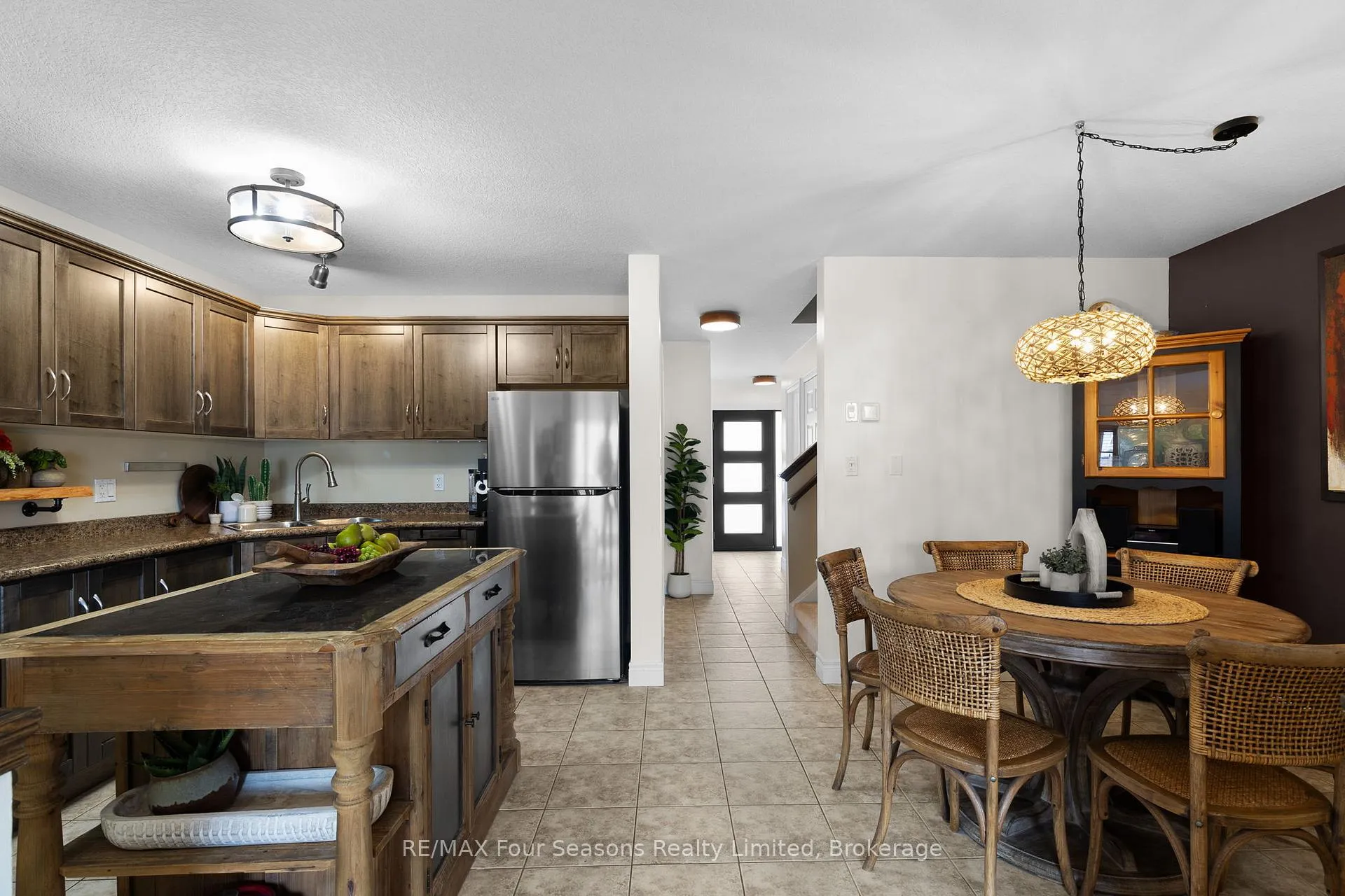 Photo 10 of Unit 13, 305 Briarmeadow Drive, Kitchener — HOMEH
