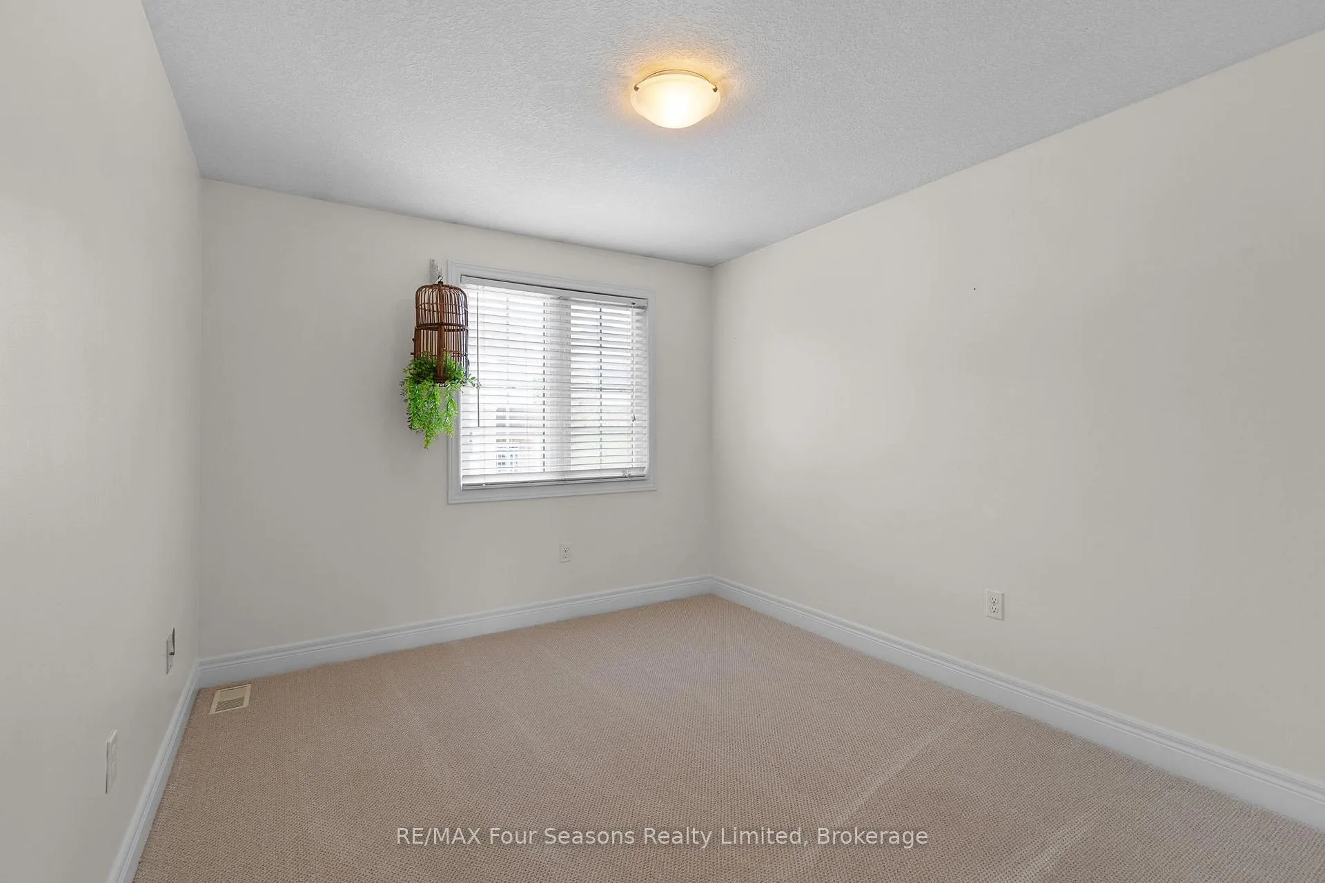 Photo 21 of Unit 13, 305 Briarmeadow Drive, Kitchener — HOMEH