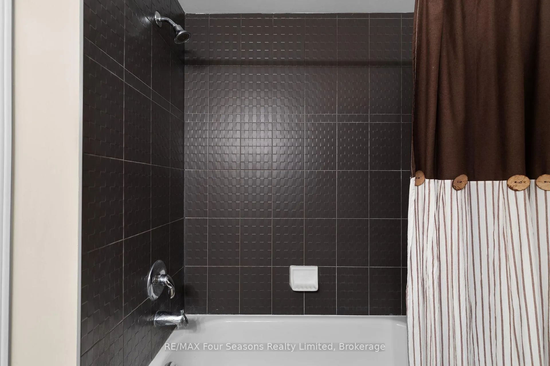 Photo 24 of Unit 13, 305 Briarmeadow Drive, Kitchener — HOMEH