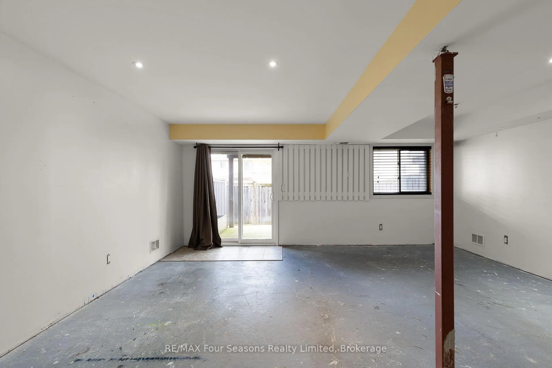 Photo 25 of Unit 13, 305 Briarmeadow Drive, Kitchener — HOMEH