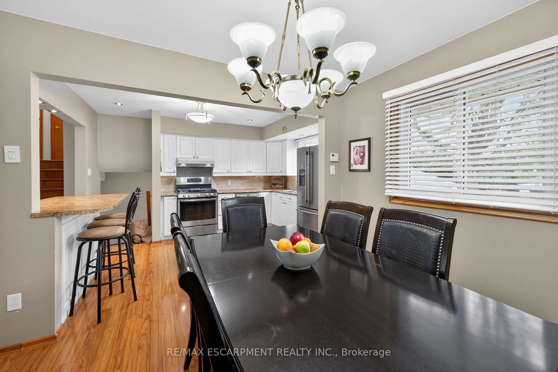 Photo 13 of 210 Columbia Drive, Hamilton, Buchanan — HOMEH