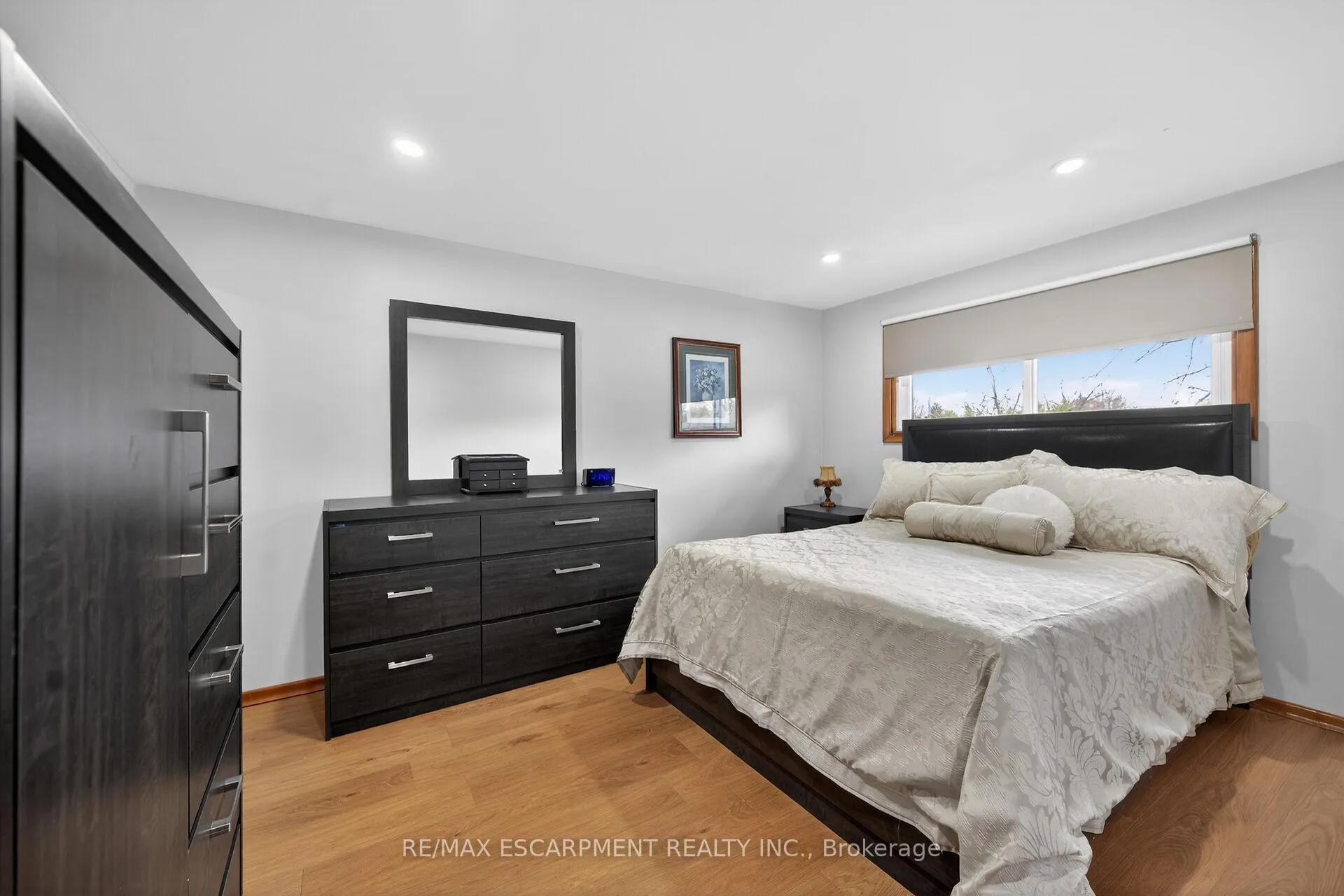 Photo 20 of 210 Columbia Drive, Hamilton, Buchanan — HOMEH