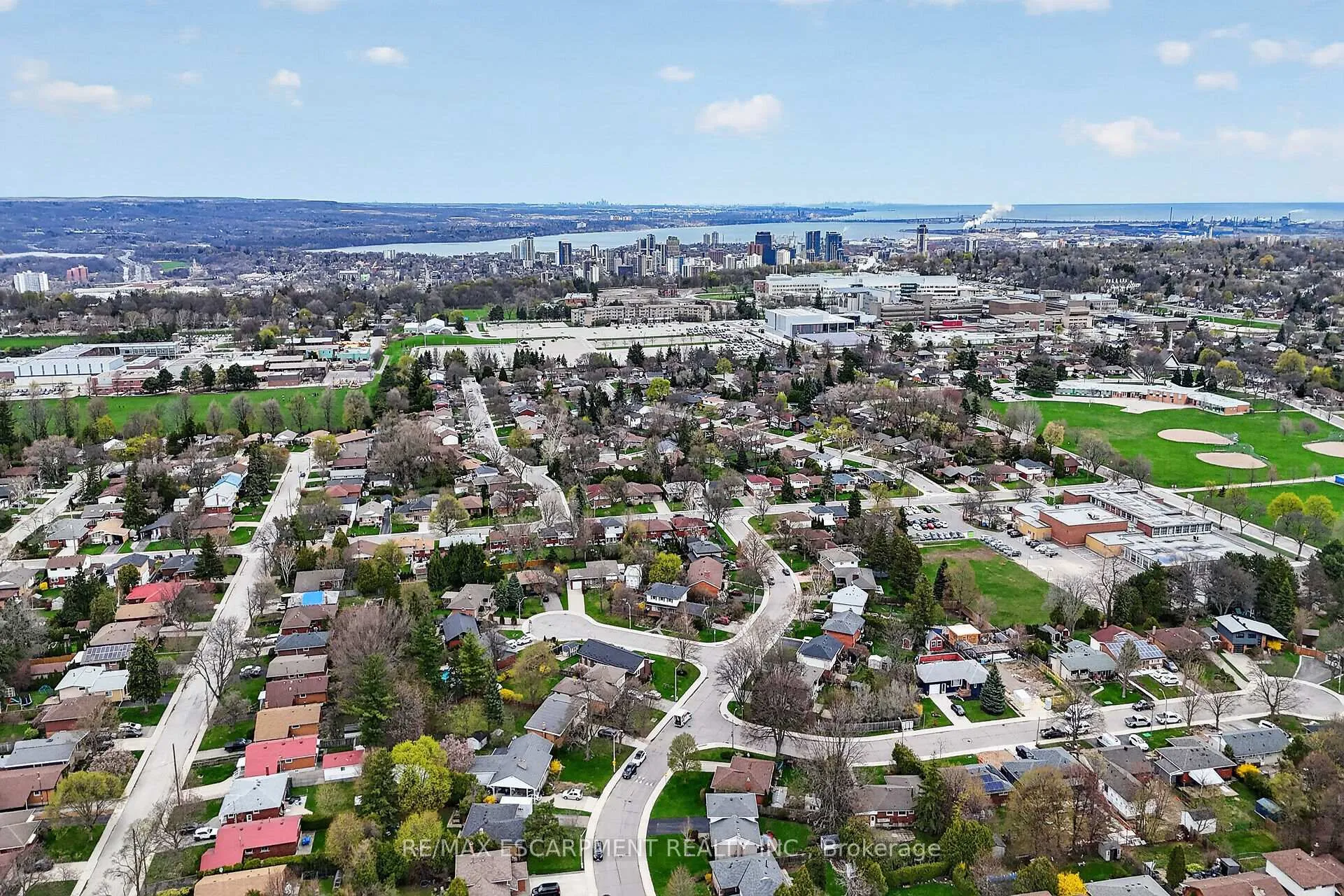 Photo 49 of 210 Columbia Drive, Hamilton, Buchanan — HOMEH