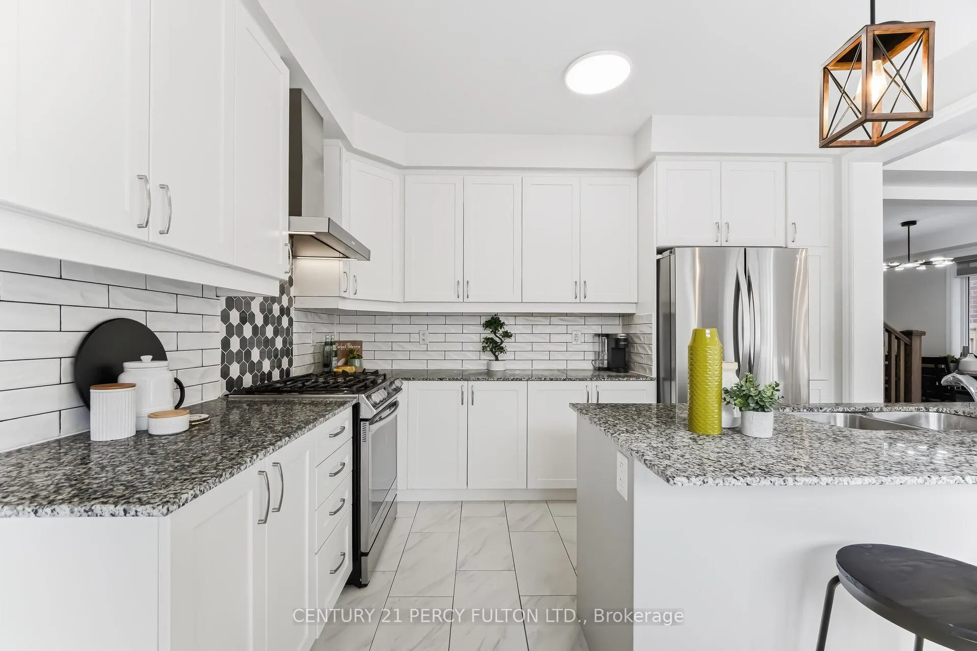 Photo 17 of 11 Cisco Drive, Whitby, Rural Whitby — HOMEH