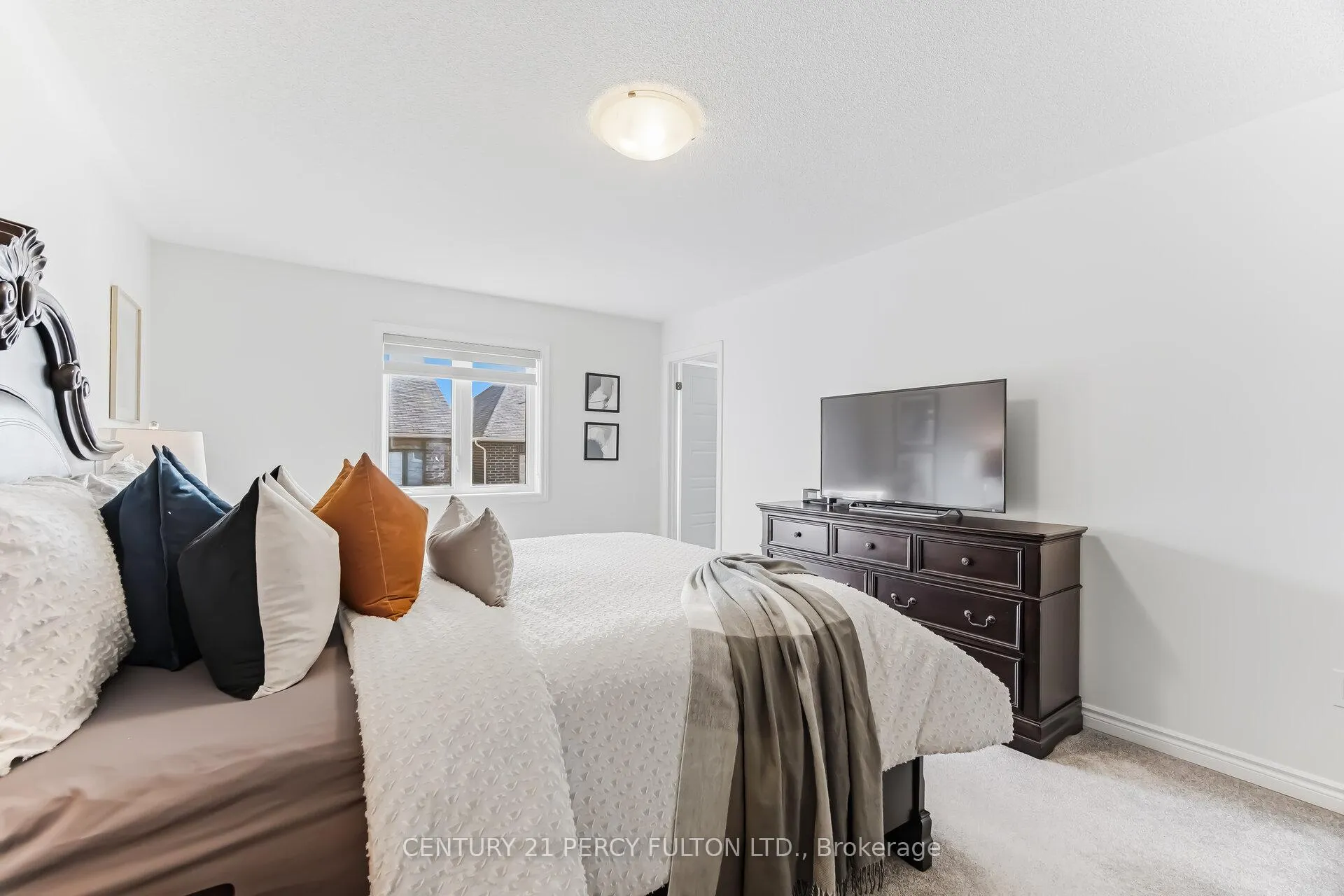 Photo 27 of 11 Cisco Drive, Whitby, Rural Whitby — HOMEH