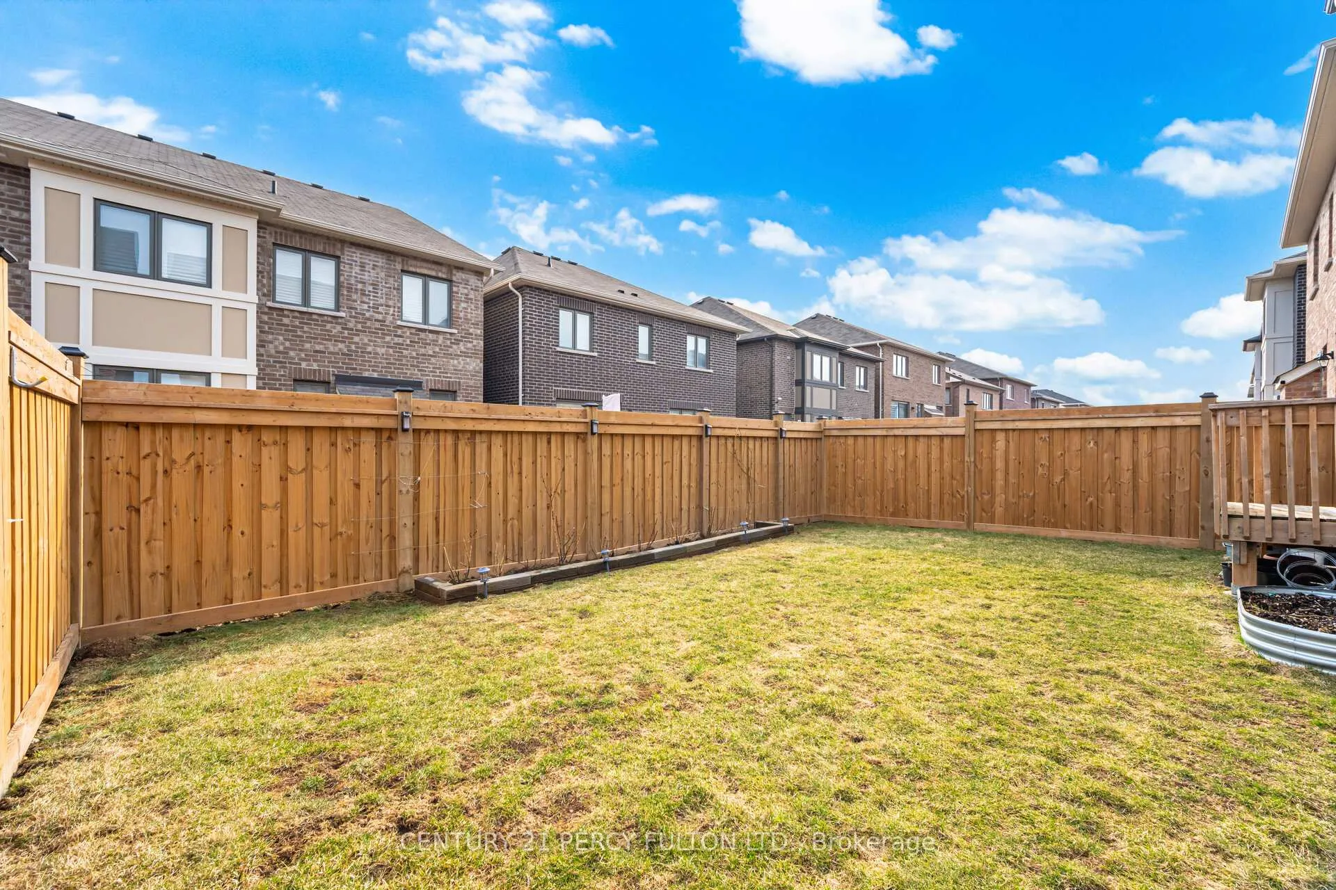 Photo 44 of 11 Cisco Drive, Whitby, Rural Whitby — HOMEH