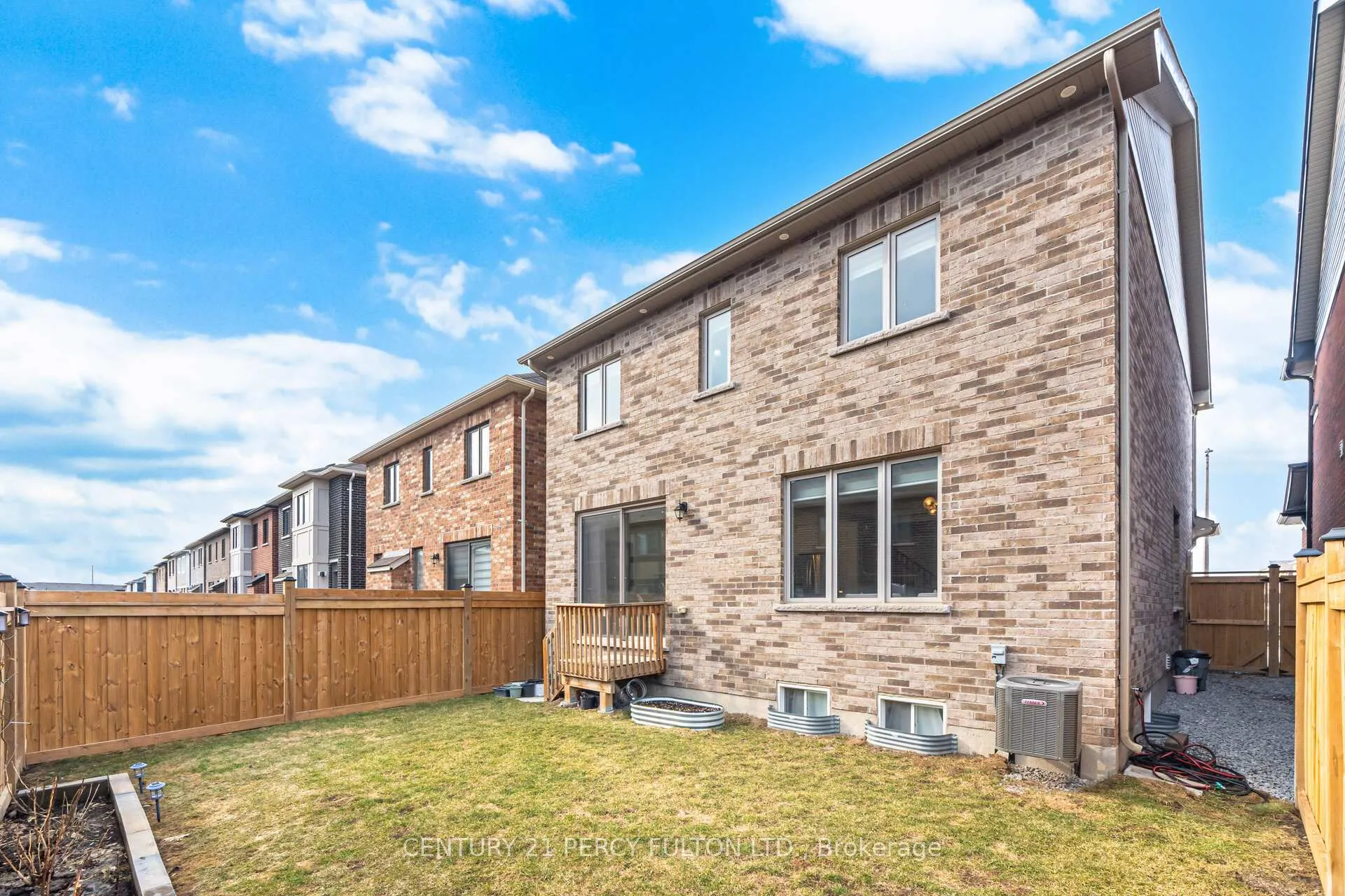 Photo 45 of 11 Cisco Drive, Whitby, Rural Whitby — HOMEH