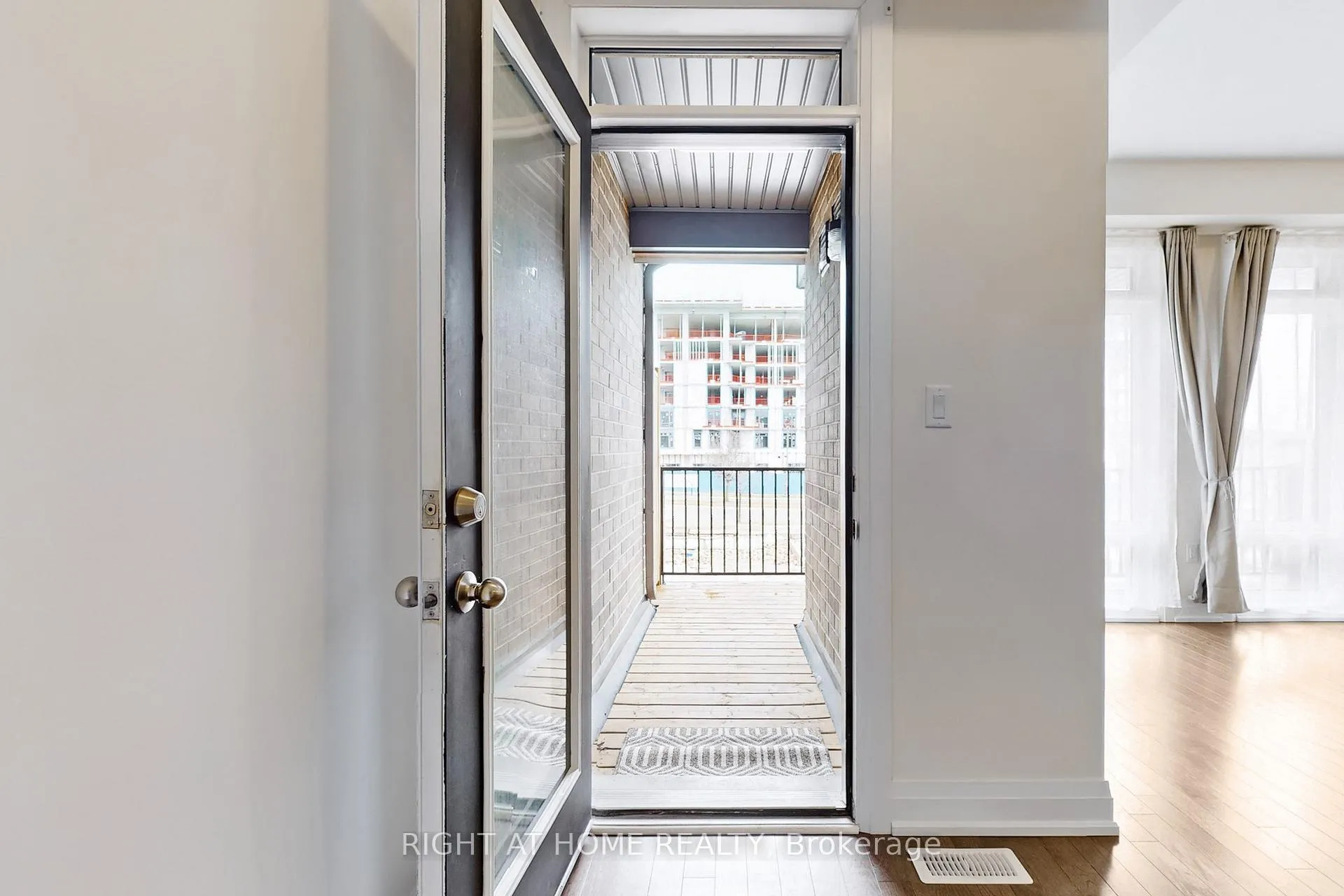 Photo 19 of 157 Blick Crescent, Aurora, Bayview Northeast — HOMEH