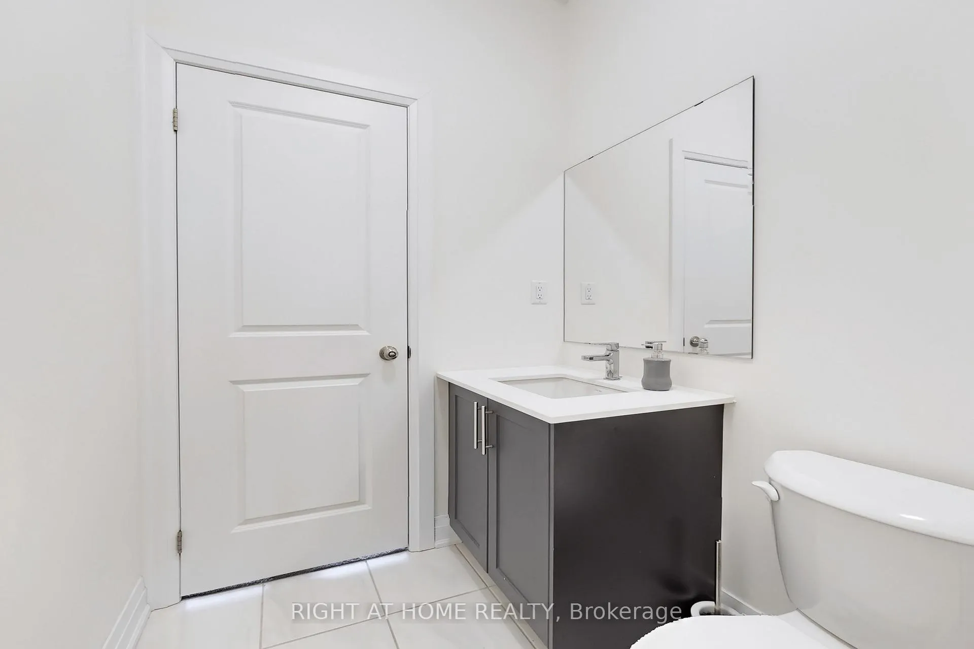 Photo 34 of 157 Blick Crescent, Aurora, Bayview Northeast — HOMEH