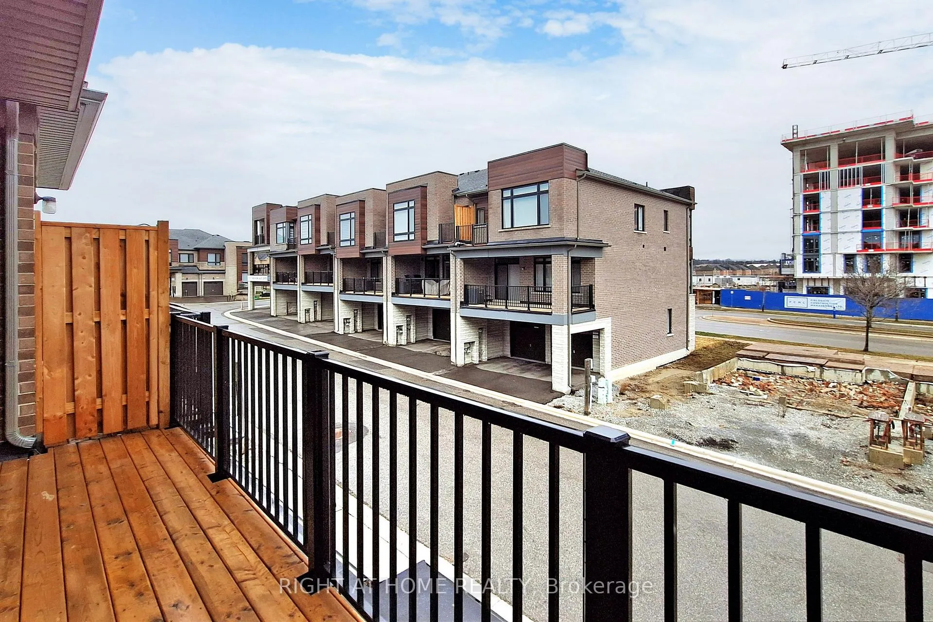 Photo 39 of 157 Blick Crescent, Aurora, Bayview Northeast — HOMEH