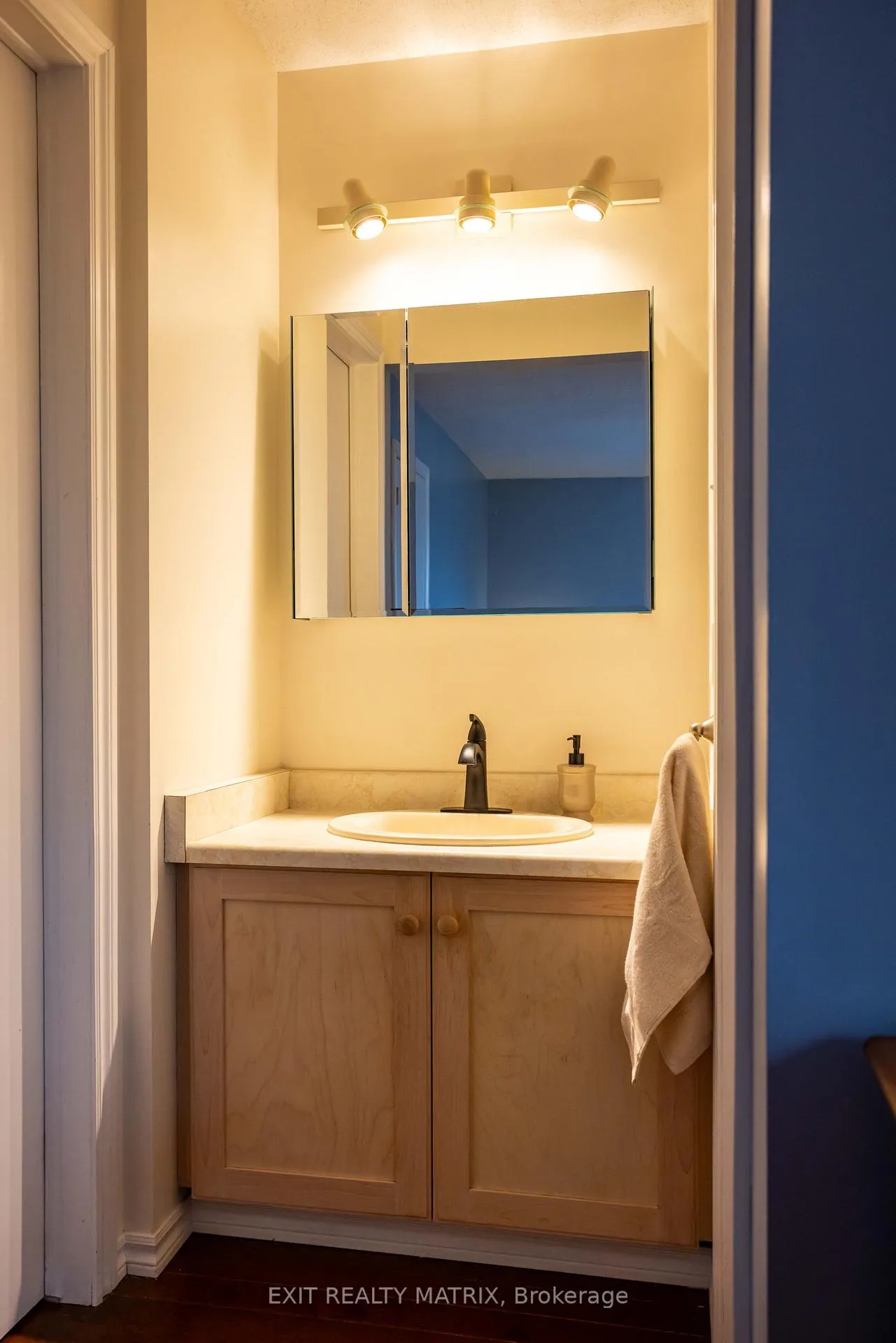 Photo 23 of 555 Apollo Way, Ottawa, Fallingbrook/Pineridge — HOMEH