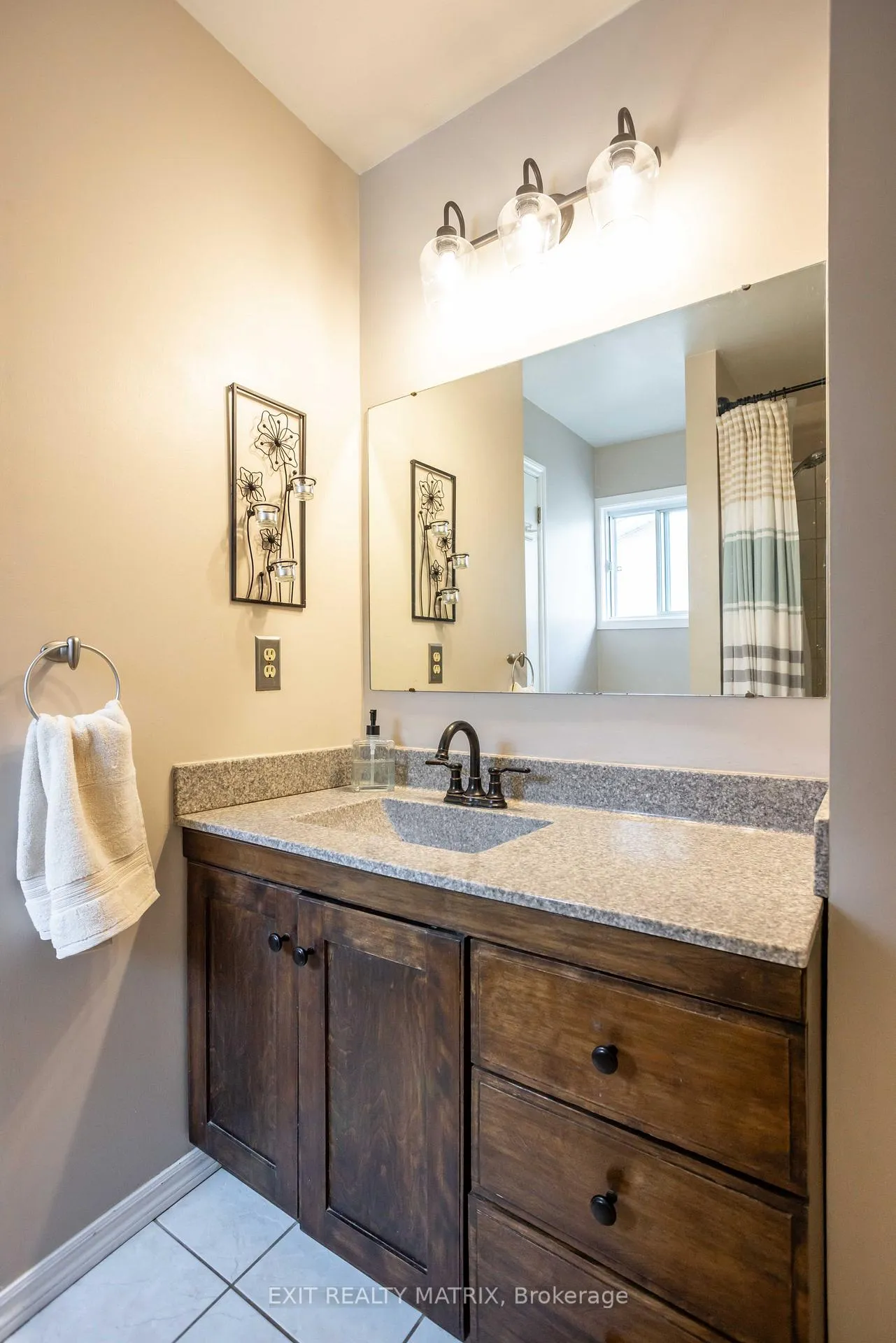 Photo 28 of 555 Apollo Way, Ottawa, Fallingbrook/Pineridge — HOMEH
