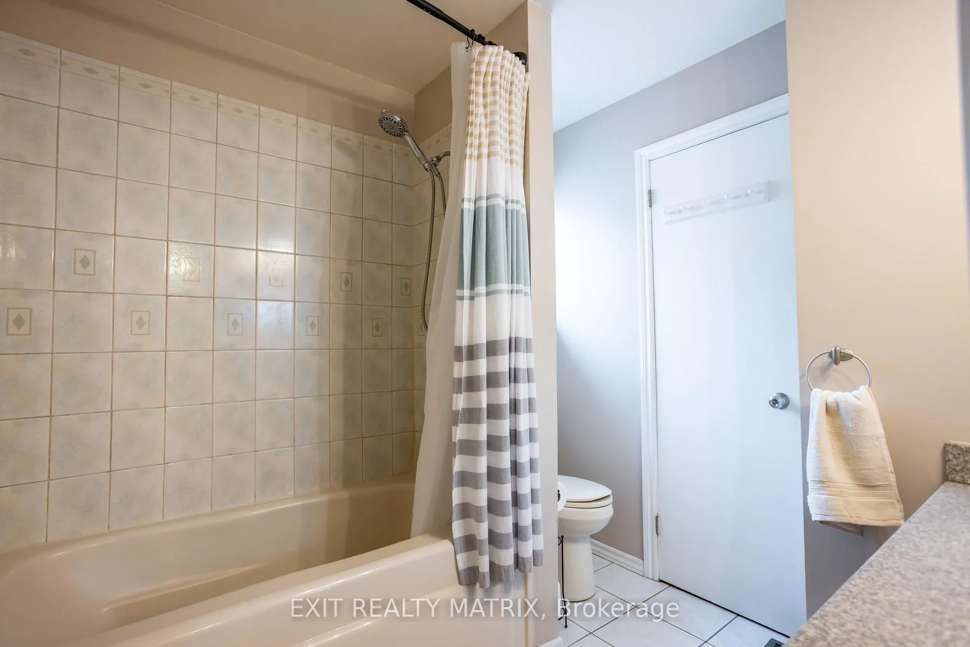 Photo 29 of 555 Apollo Way, Ottawa, Fallingbrook/Pineridge — HOMEH