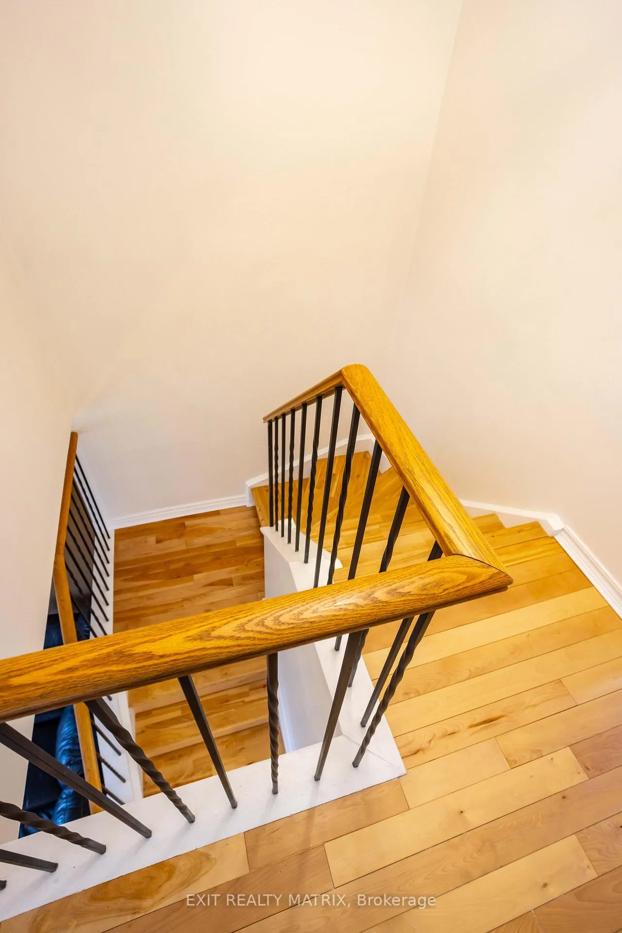 Photo 30 of 555 Apollo Way, Ottawa, Fallingbrook/Pineridge — HOMEH