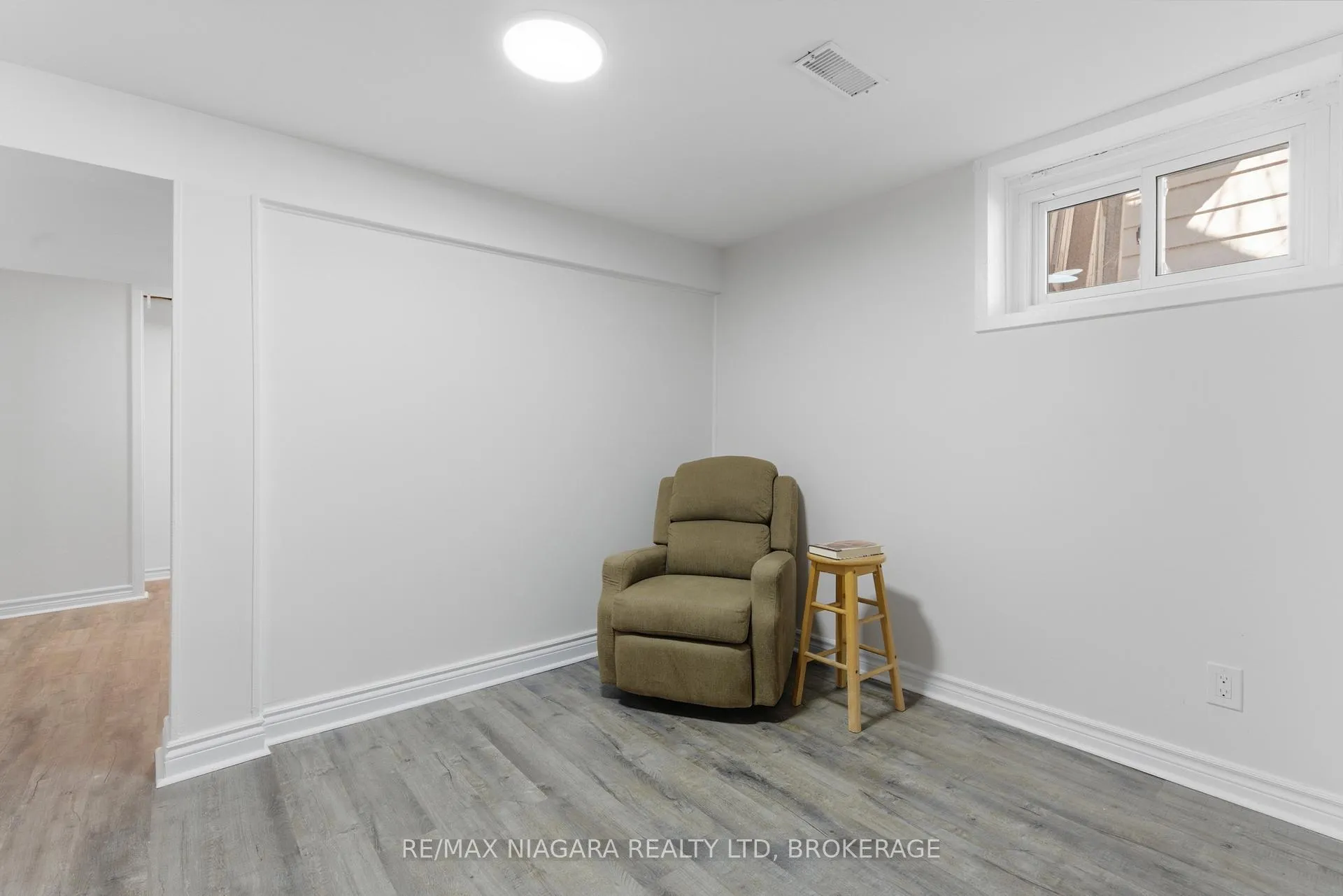 Photo 23 of 5654 Drummond Road, Niagara Falls, Hospital — HOMEH