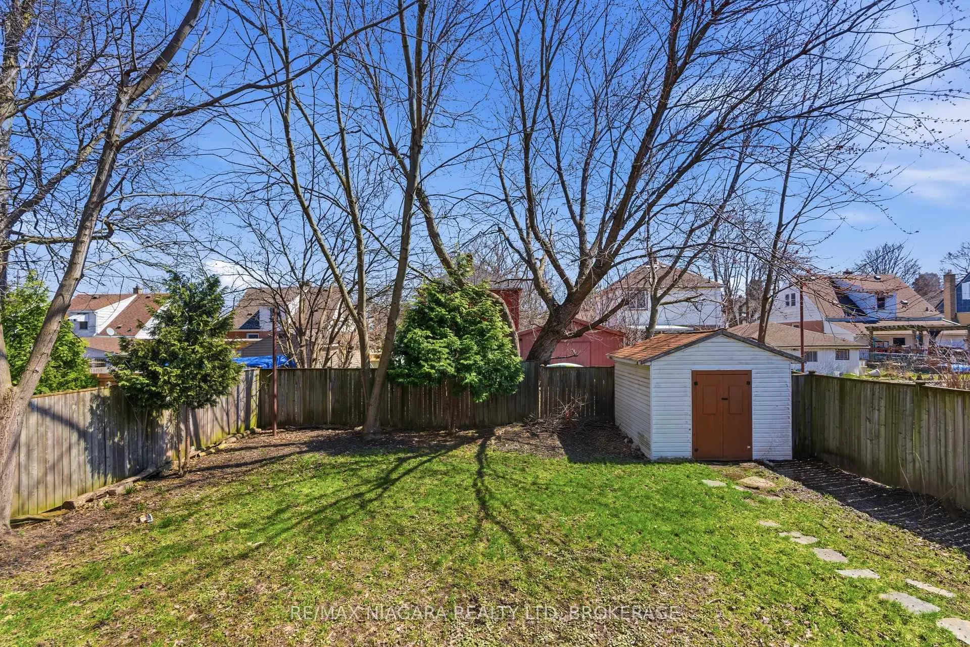 Photo 33 of 5654 Drummond Road, Niagara Falls, Hospital — HOMEH