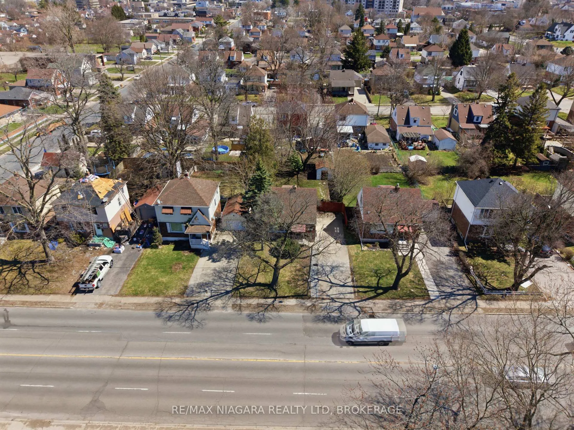 Photo 35 of 5654 Drummond Road, Niagara Falls, Hospital — HOMEH