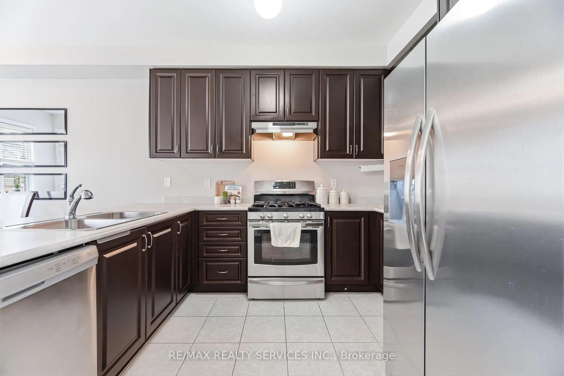 Photo 16 of 20 Blackberry Valley Crescent, Caledon, Rural Caledon — HOMEH