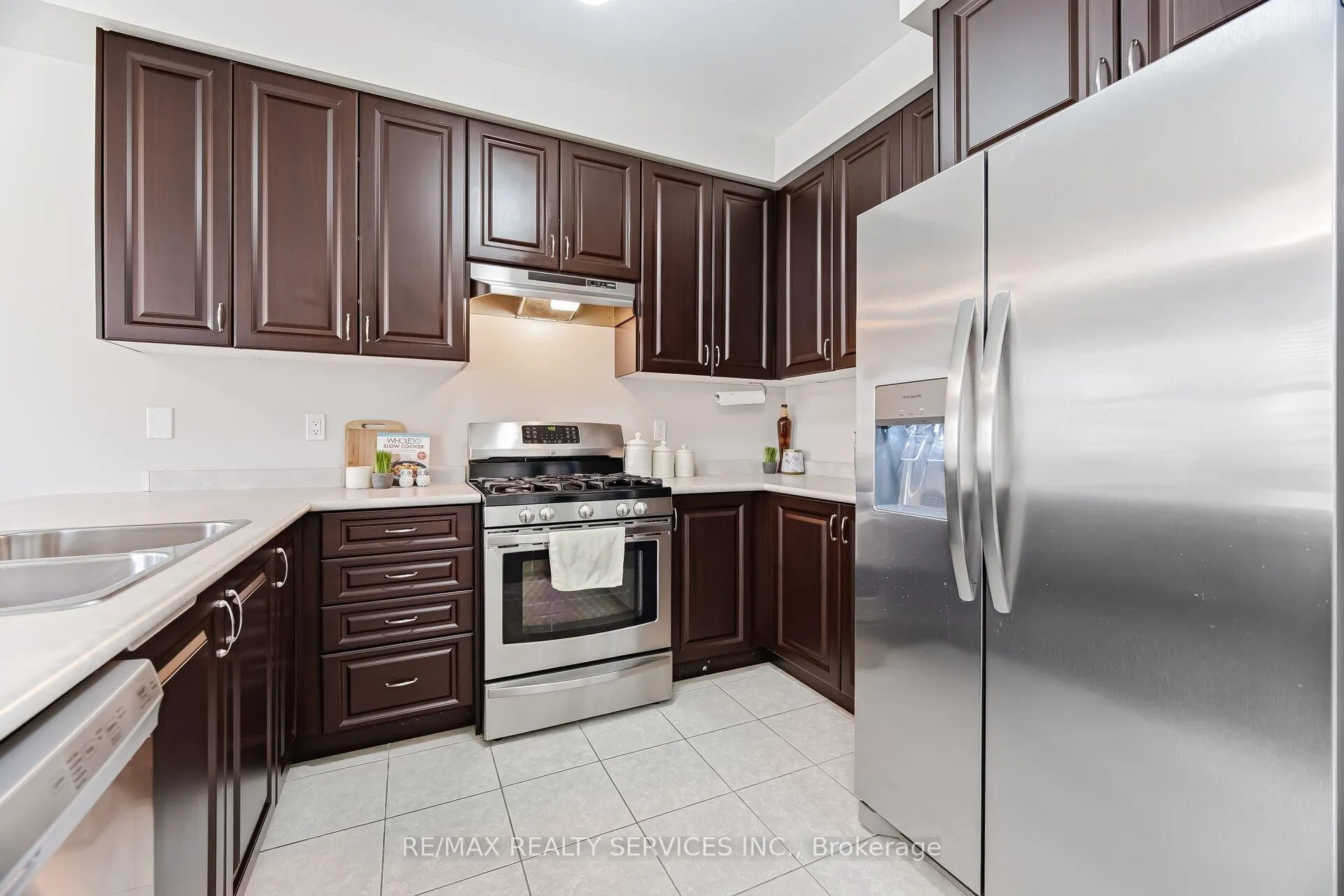 Photo 17 of 20 Blackberry Valley Crescent, Caledon, Rural Caledon — HOMEH