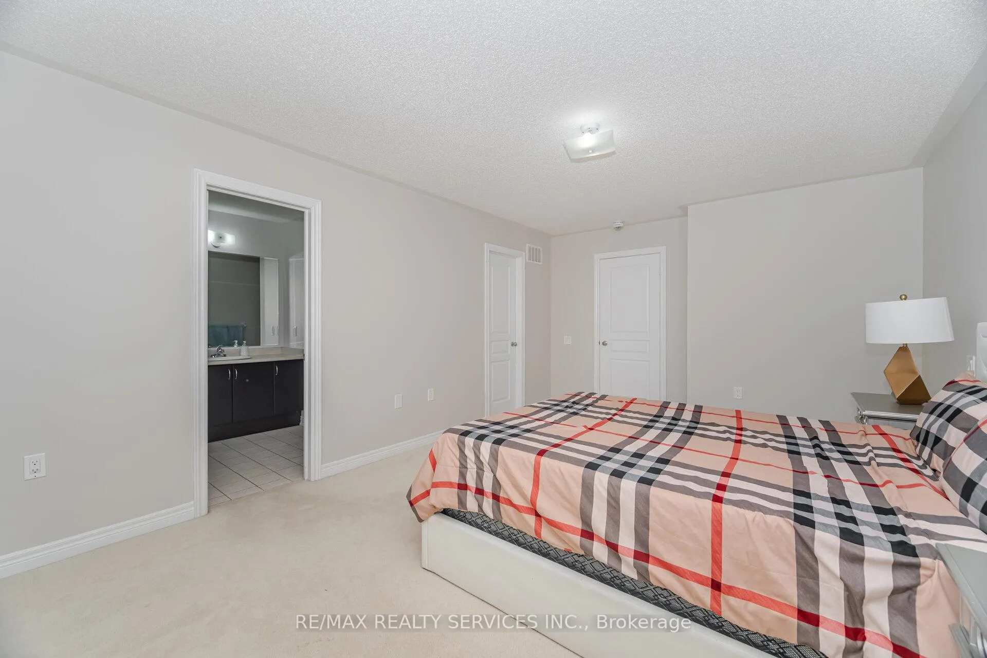 Photo 31 of 20 Blackberry Valley Crescent, Caledon, Rural Caledon — HOMEH