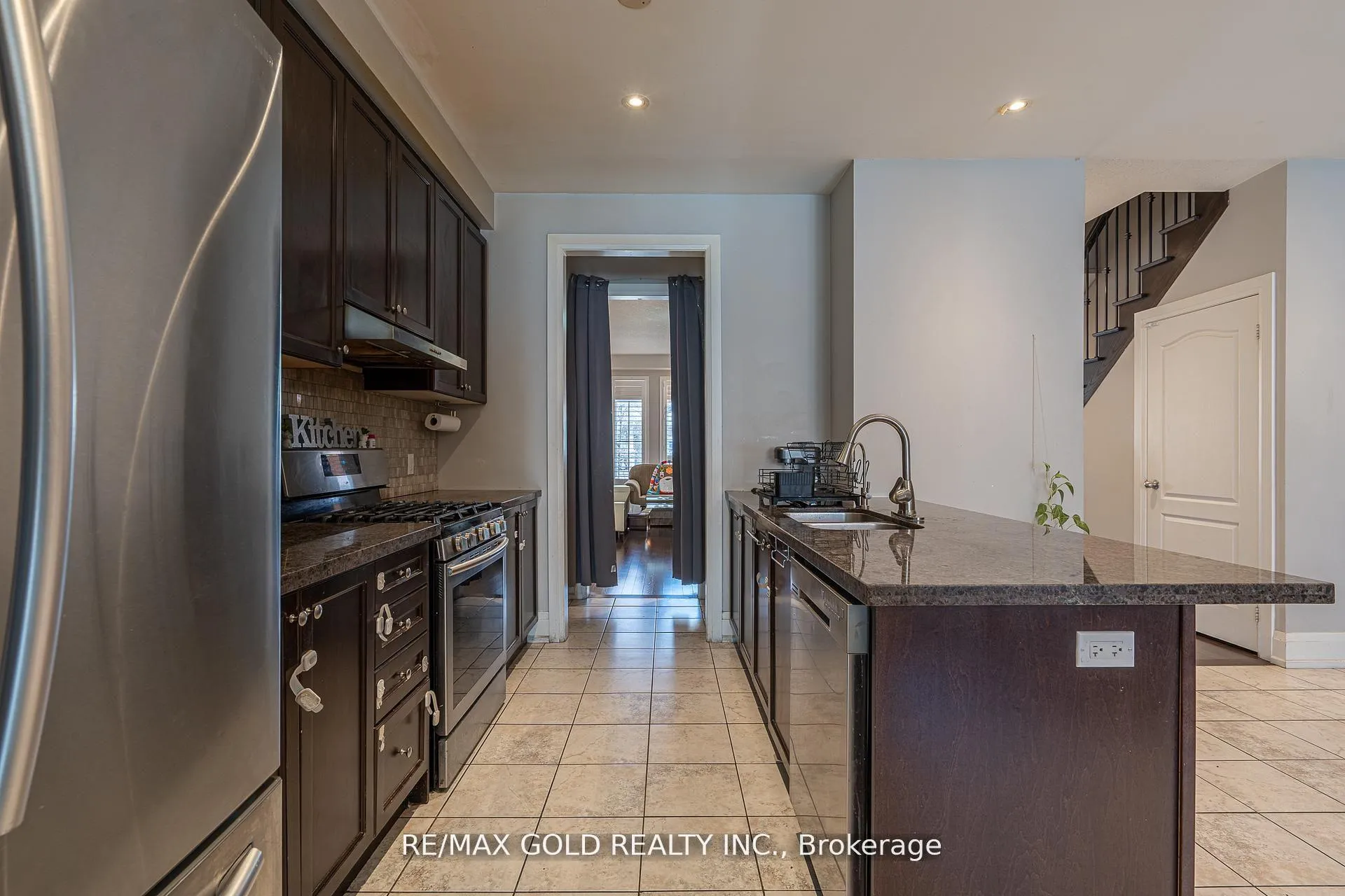 Photo 13 of 61 Yellowknife Road, Brampton, Sandringham-Wellington North — HOMEH