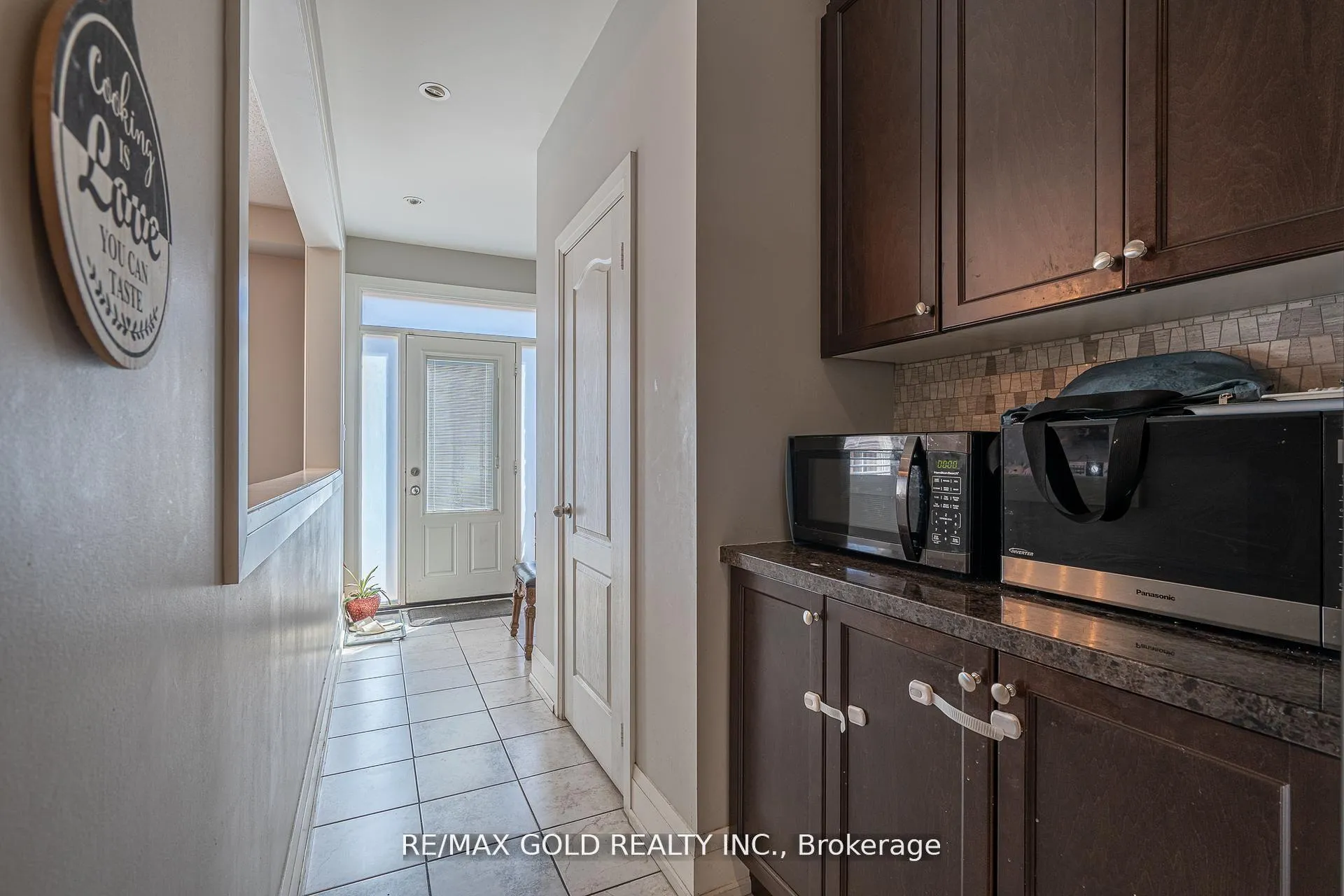 Photo 15 of 61 Yellowknife Road, Brampton, Sandringham-Wellington North — HOMEH