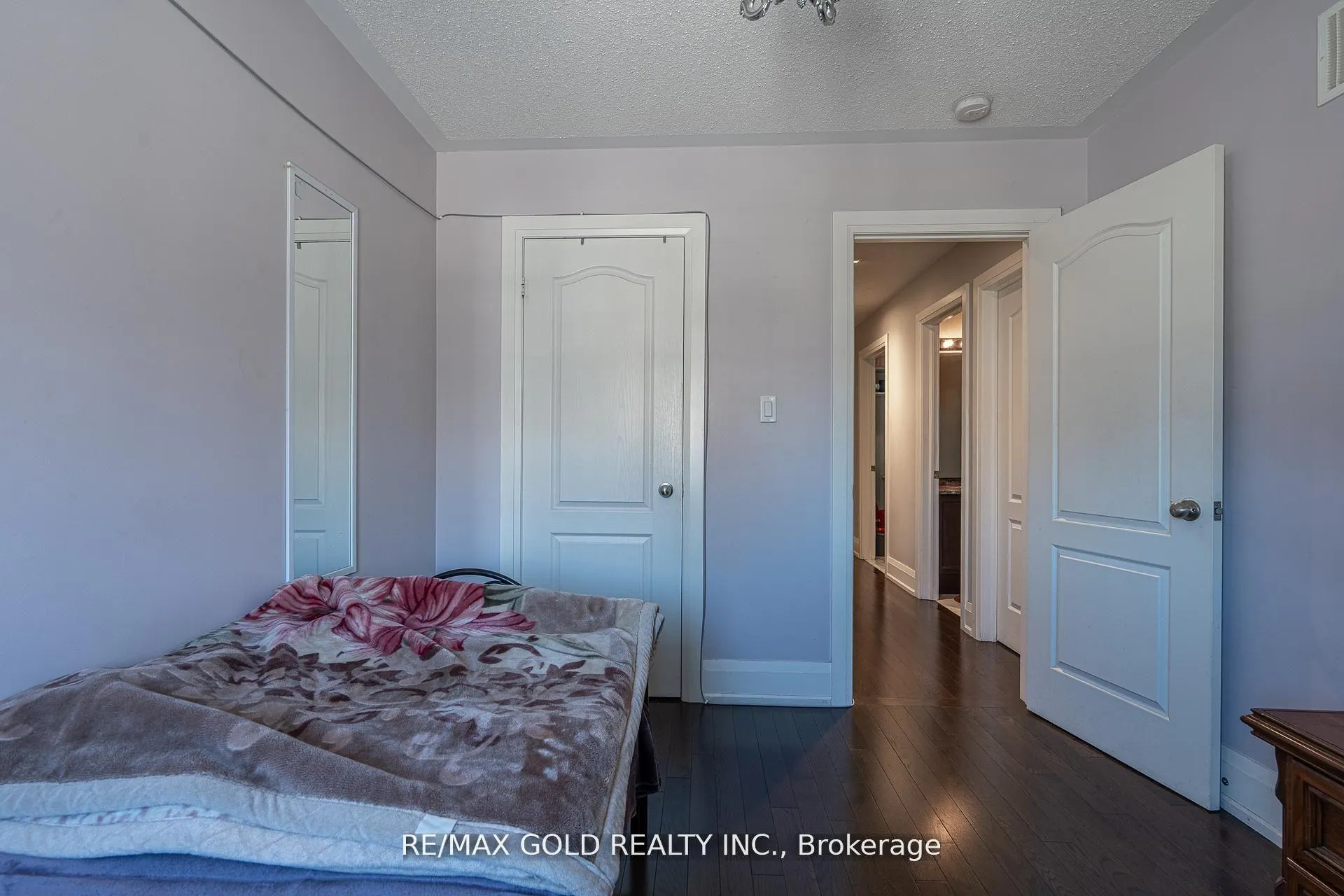 Photo 25 of 61 Yellowknife Road, Brampton, Sandringham-Wellington North — HOMEH