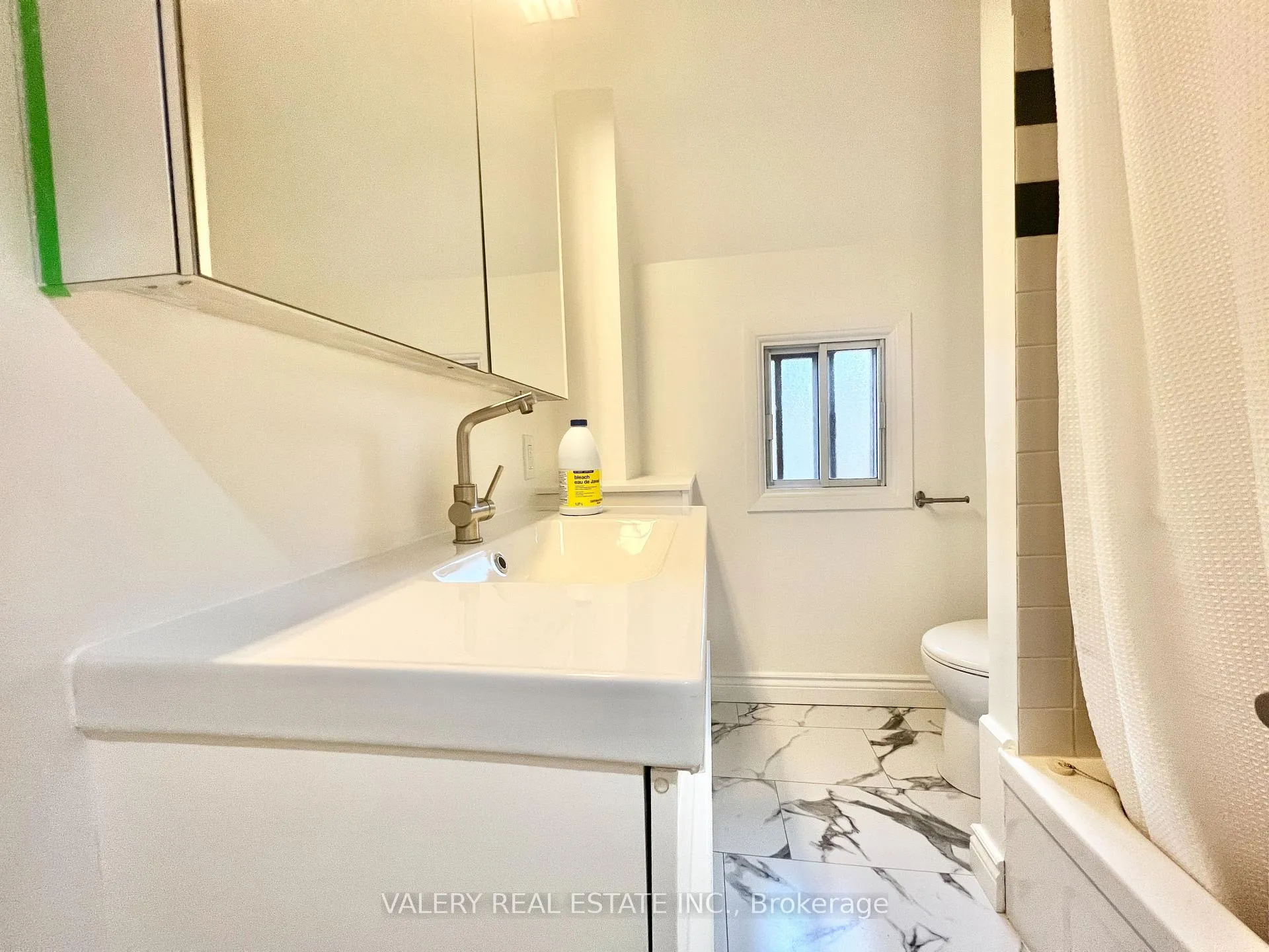 Photo 3 of Unit B, 67 Queen Mary Street, Ottawa, Rideau Shore — HOMEH