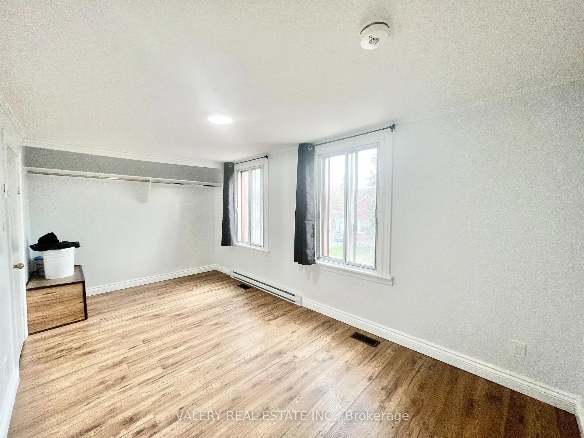 Photo 4 of Unit B, 67 Queen Mary Street, Ottawa, Rideau Shore — HOMEH
