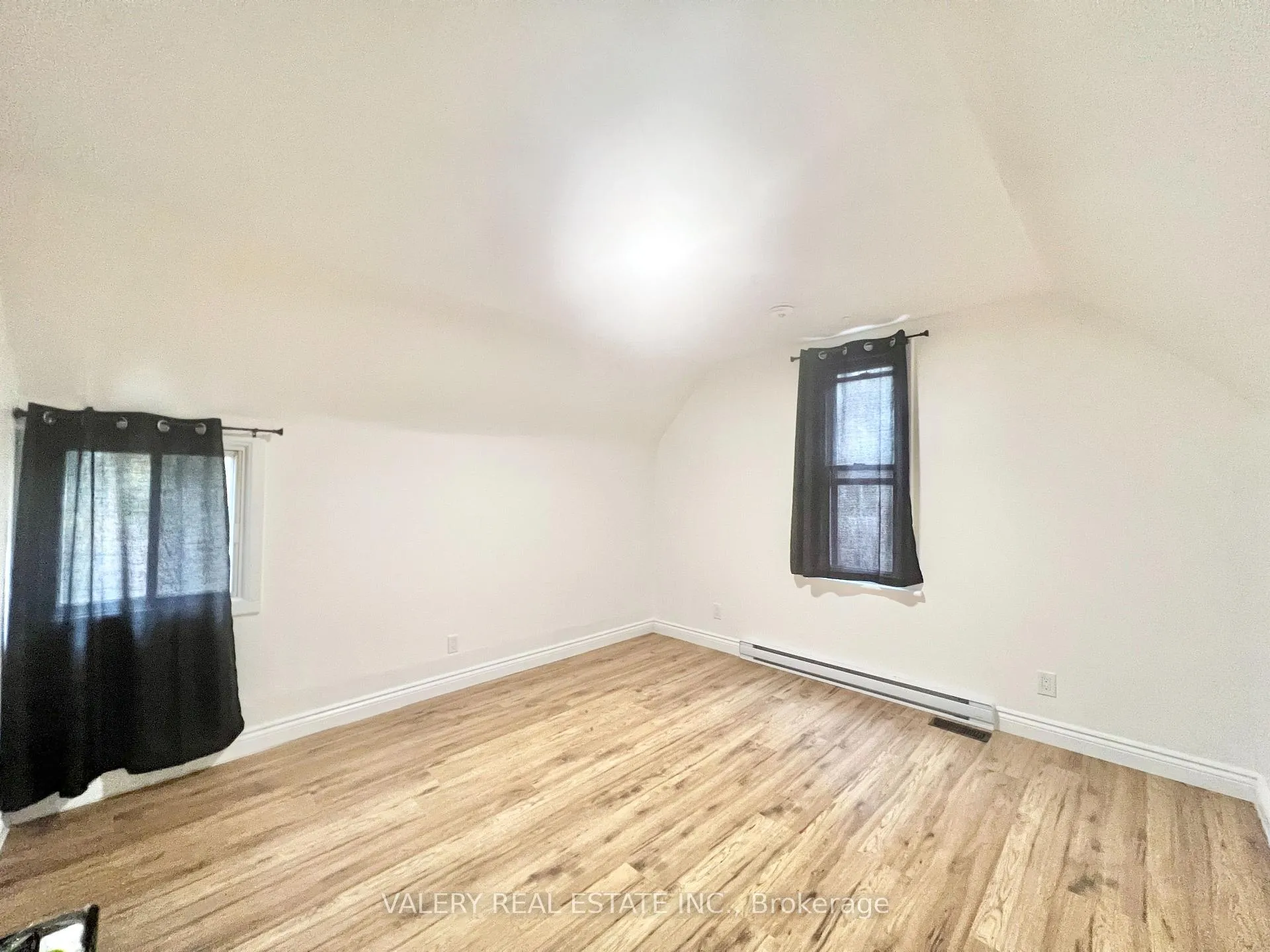Photo 10 of Unit B, 67 Queen Mary Street, Ottawa, Rideau Shore — HOMEH