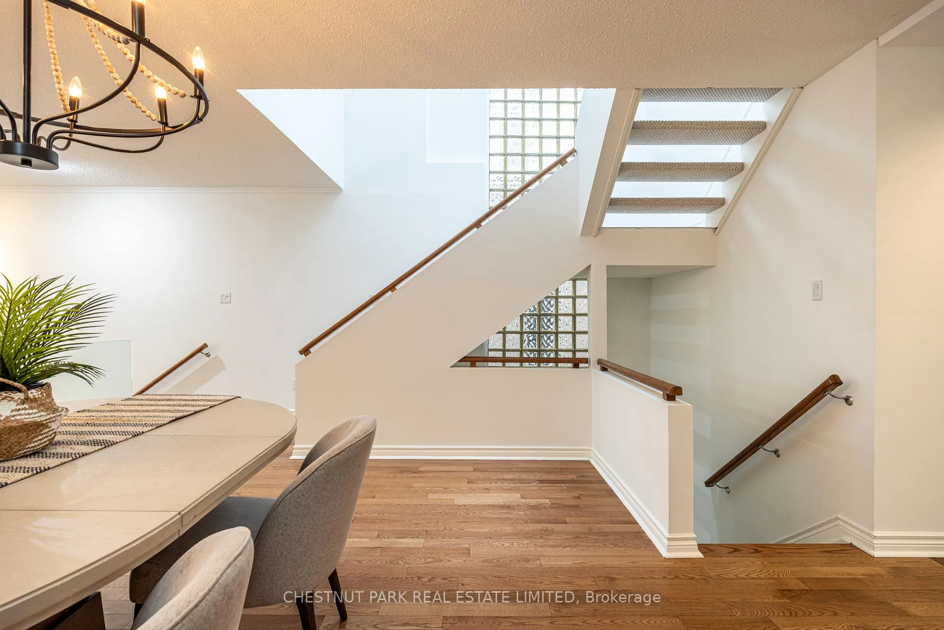 Photo 6 of 263 Erskine Avenue, Toronto, Mount Pleasant East — HOMEH