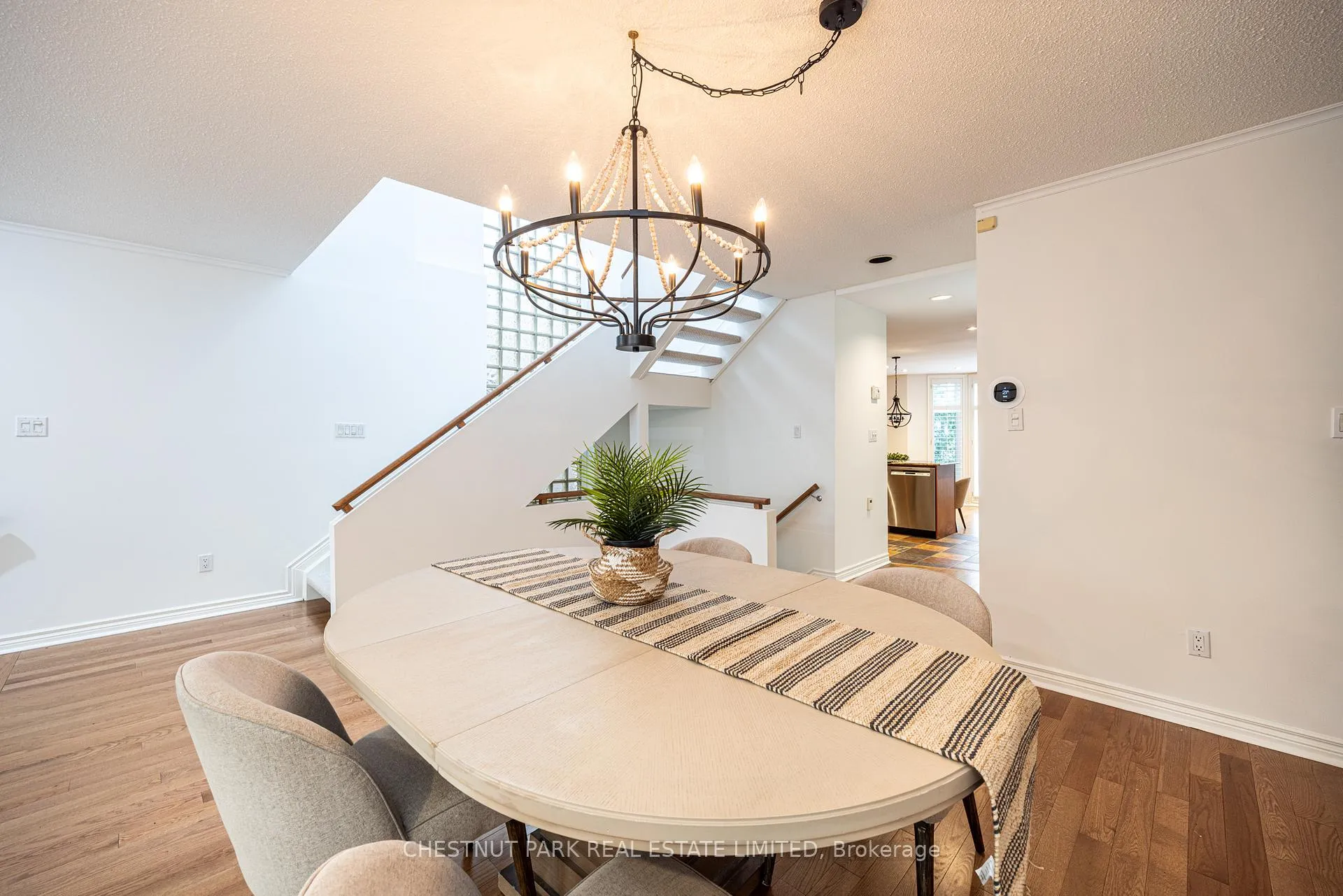 Photo 7 of 263 Erskine Avenue, Toronto, Mount Pleasant East — HOMEH