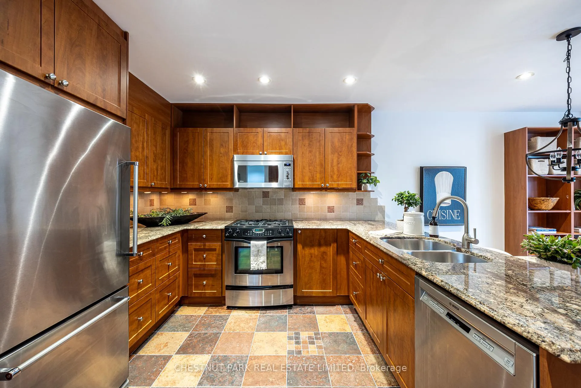 Photo 11 of 263 Erskine Avenue, Toronto, Mount Pleasant East — HOMEH