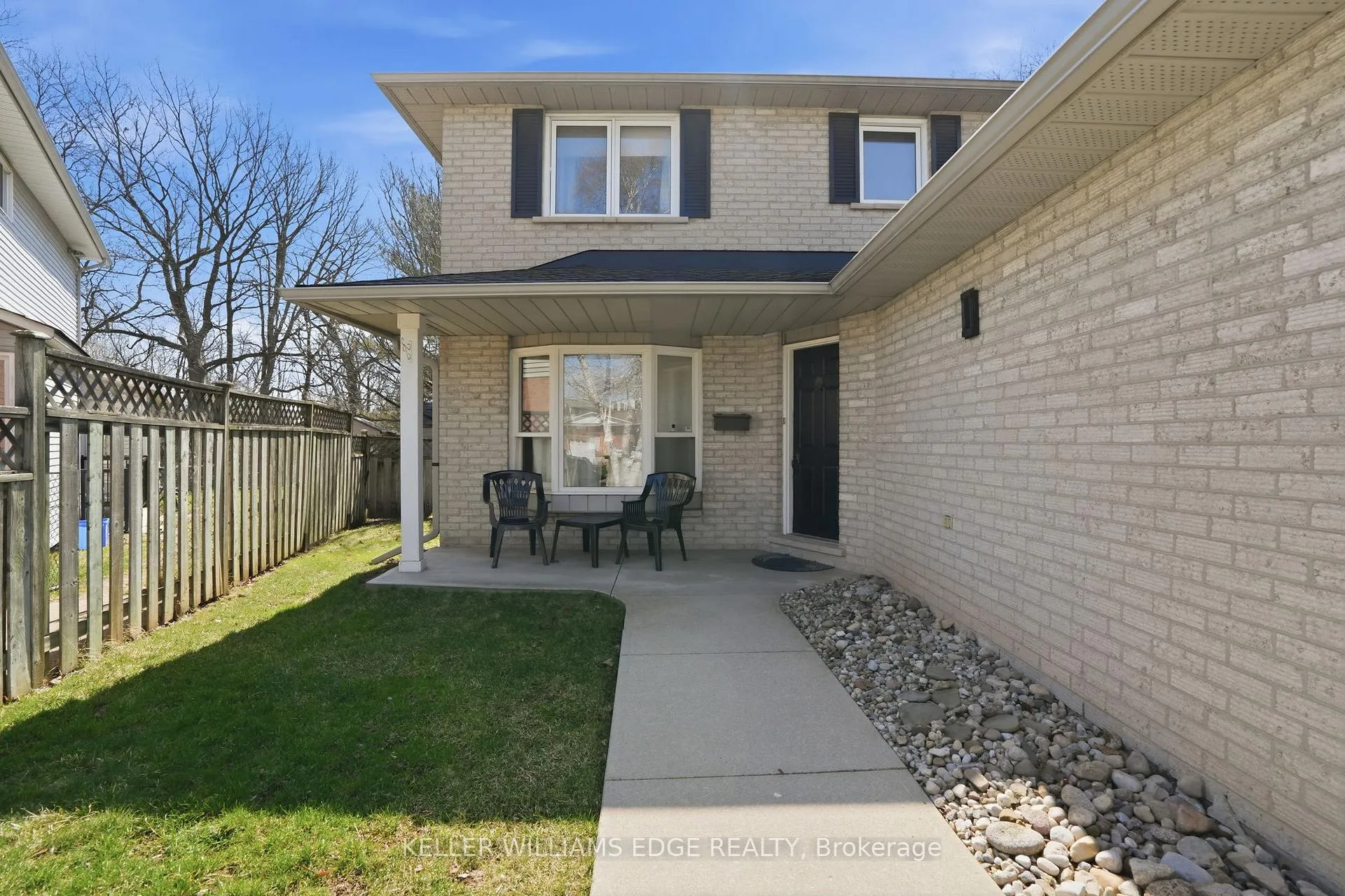 Photo 2 of 70 Strawberry Drive, Hamilton, Riverdale — HOMEH